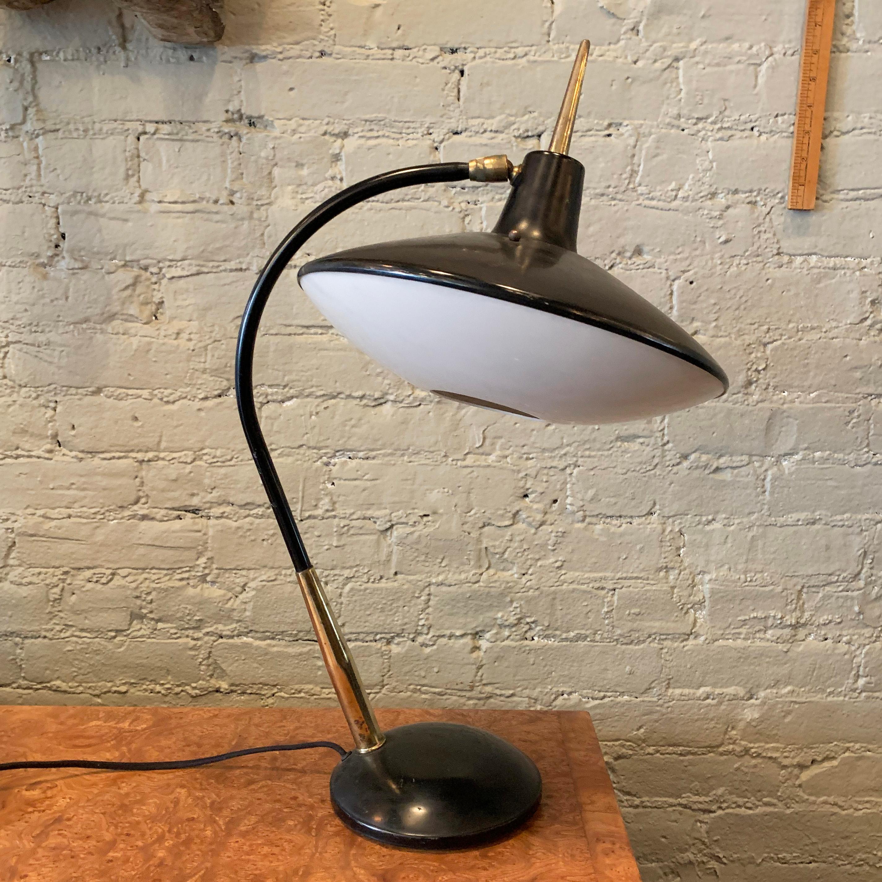 Mid-Century Modern Gerald Thurston for Lightolier Articulating Desk Lamp