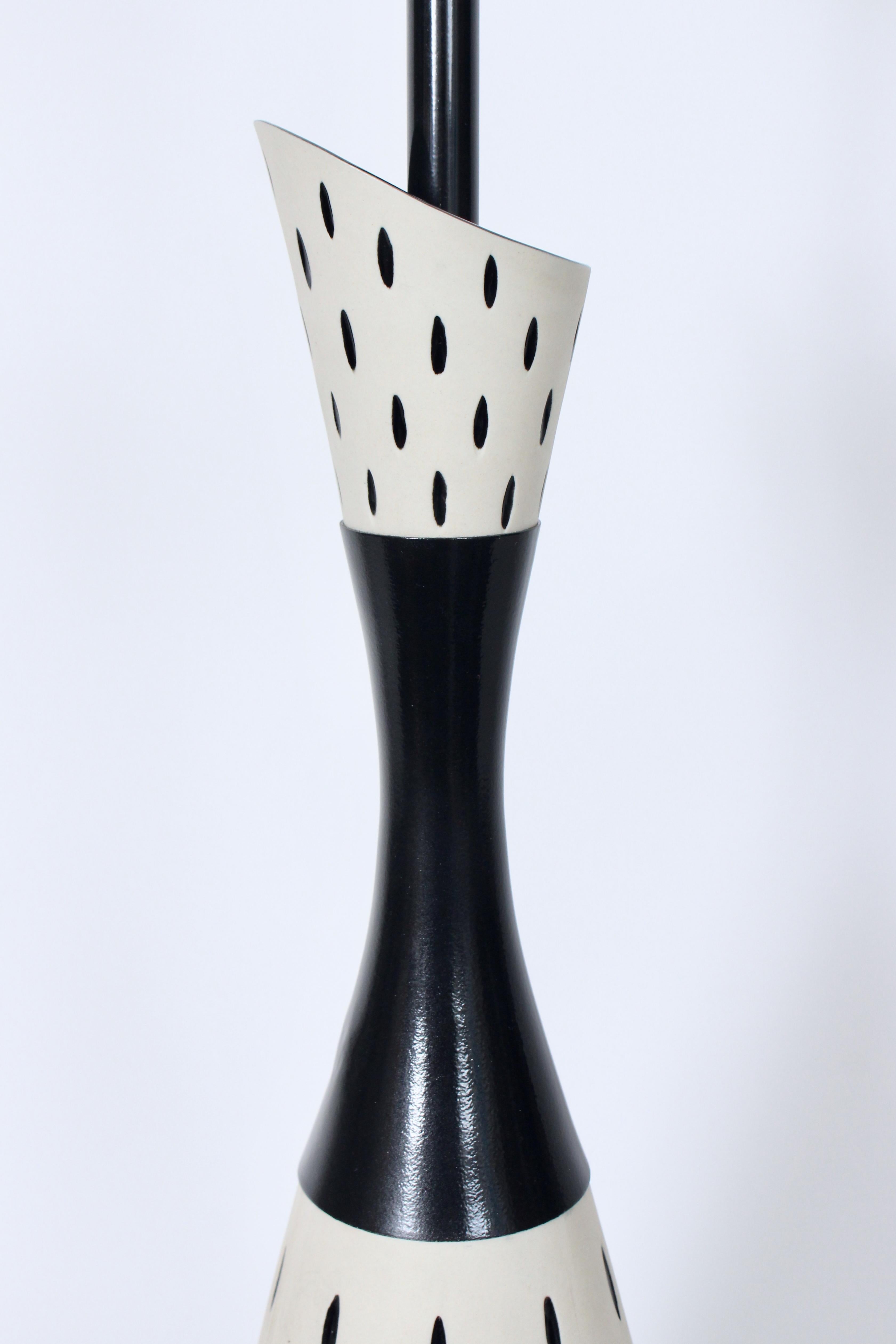 Gerald Thurston per Lightolier Lampada da tavolo in ceramica di Bisque ed Eliptical Black Gloss in vendita 4