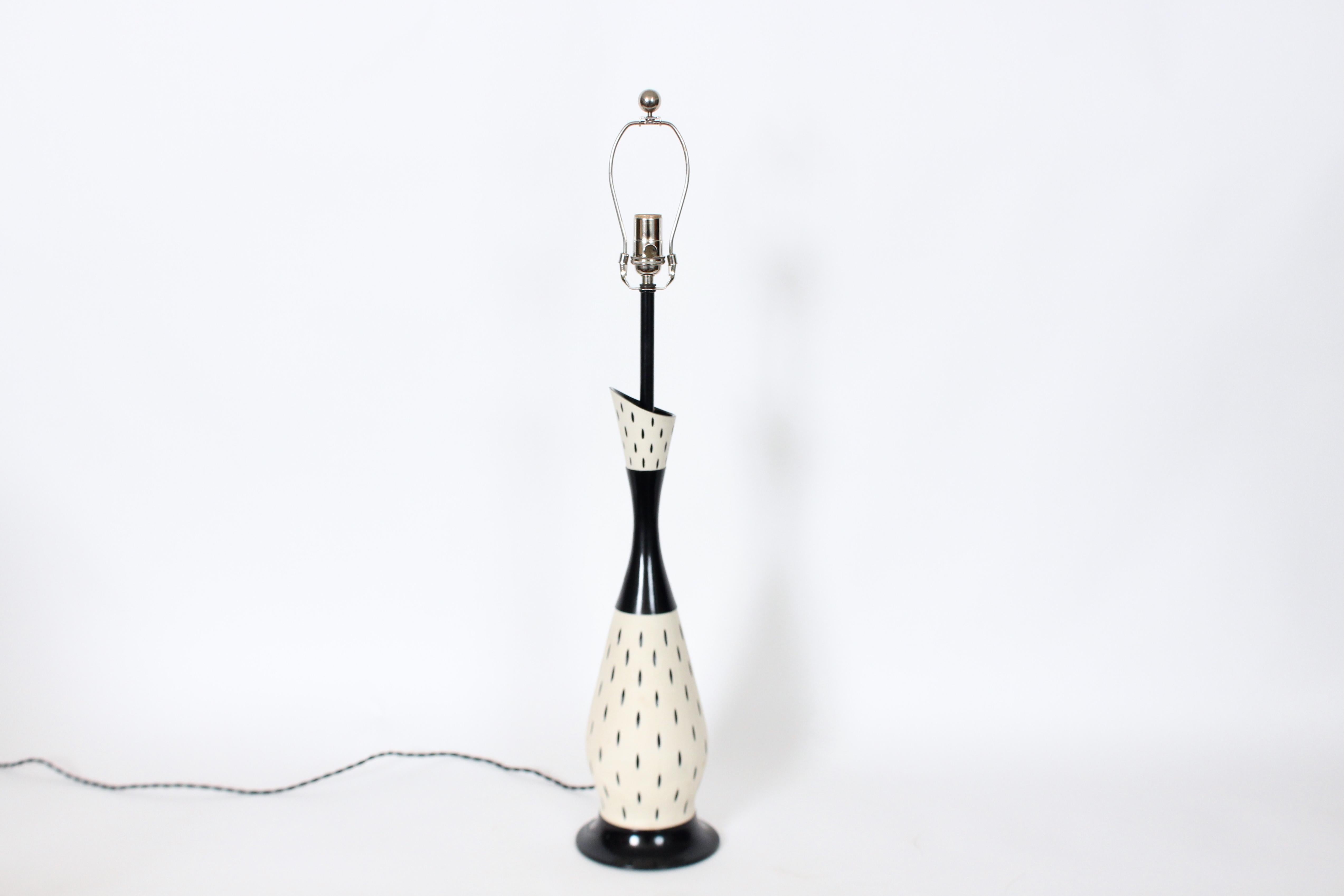 Americano Gerald Thurston per Lightolier Lampada da tavolo in ceramica di Bisque ed Eliptical Black Gloss in vendita