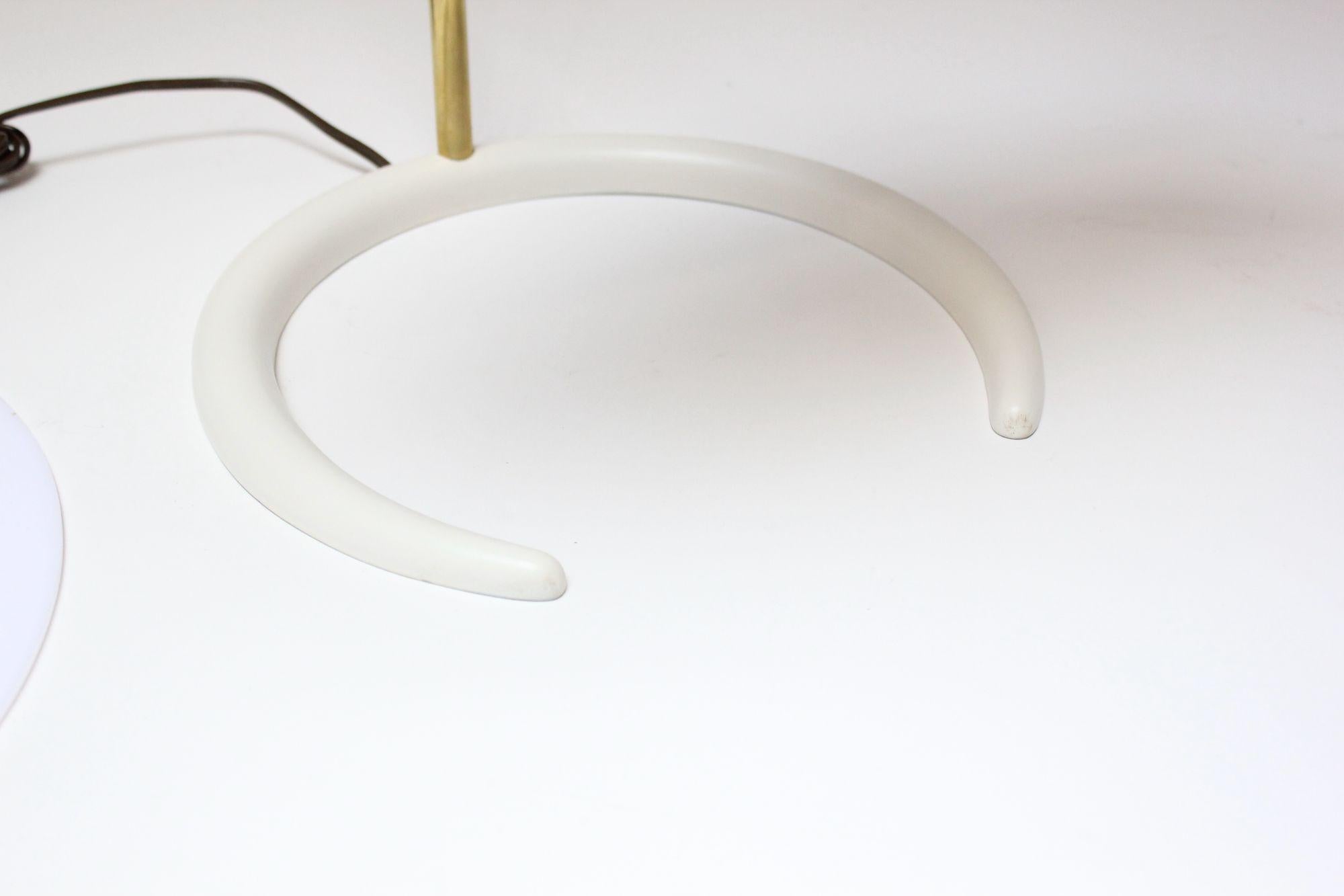 Gerald Thurston for Lightolier Brass and Metal Table Lamp with Crescent Base 5