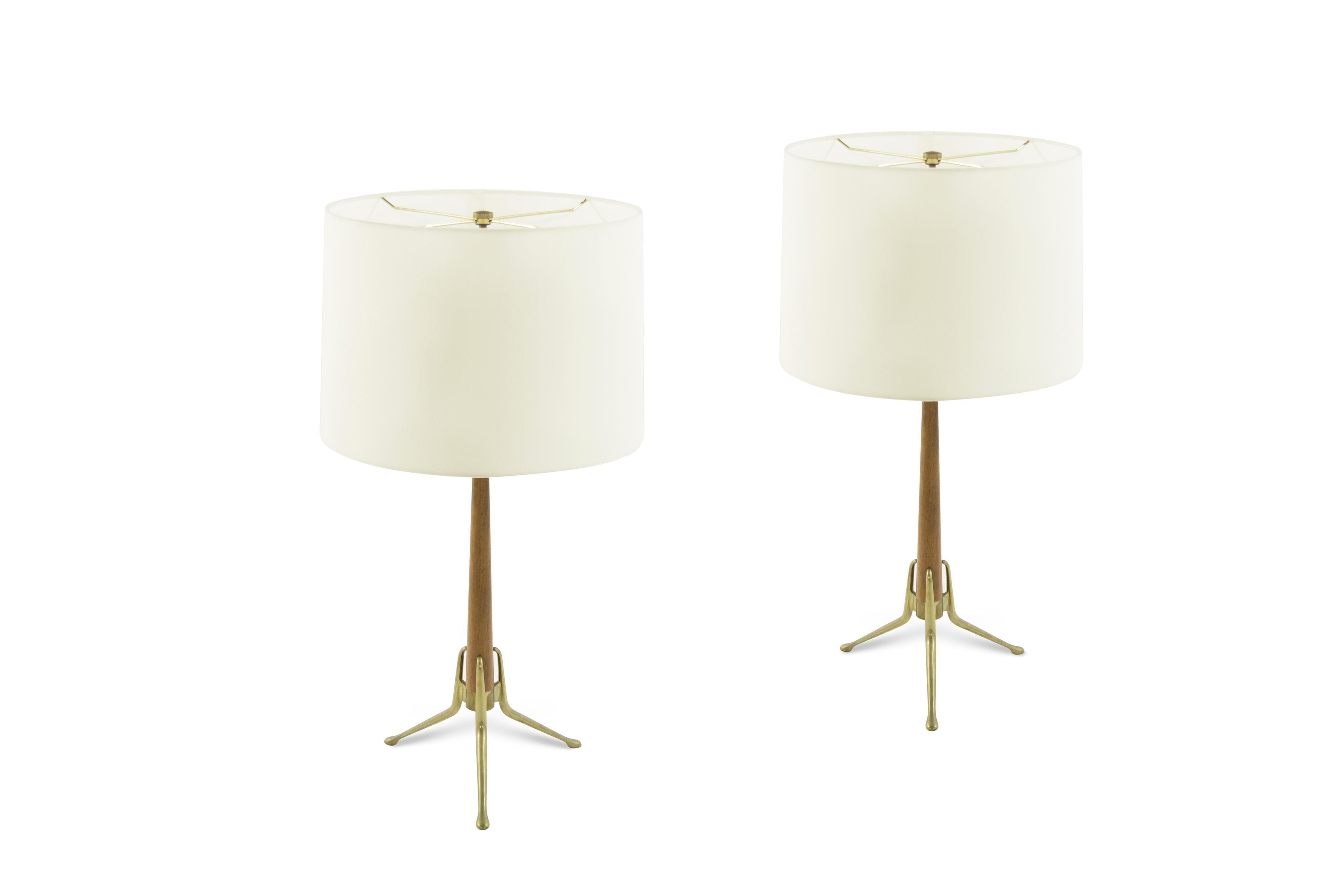Mid-Century Modern Gerald Thurston for Lightolier Brass and Walnut Table Lamps, 1950s