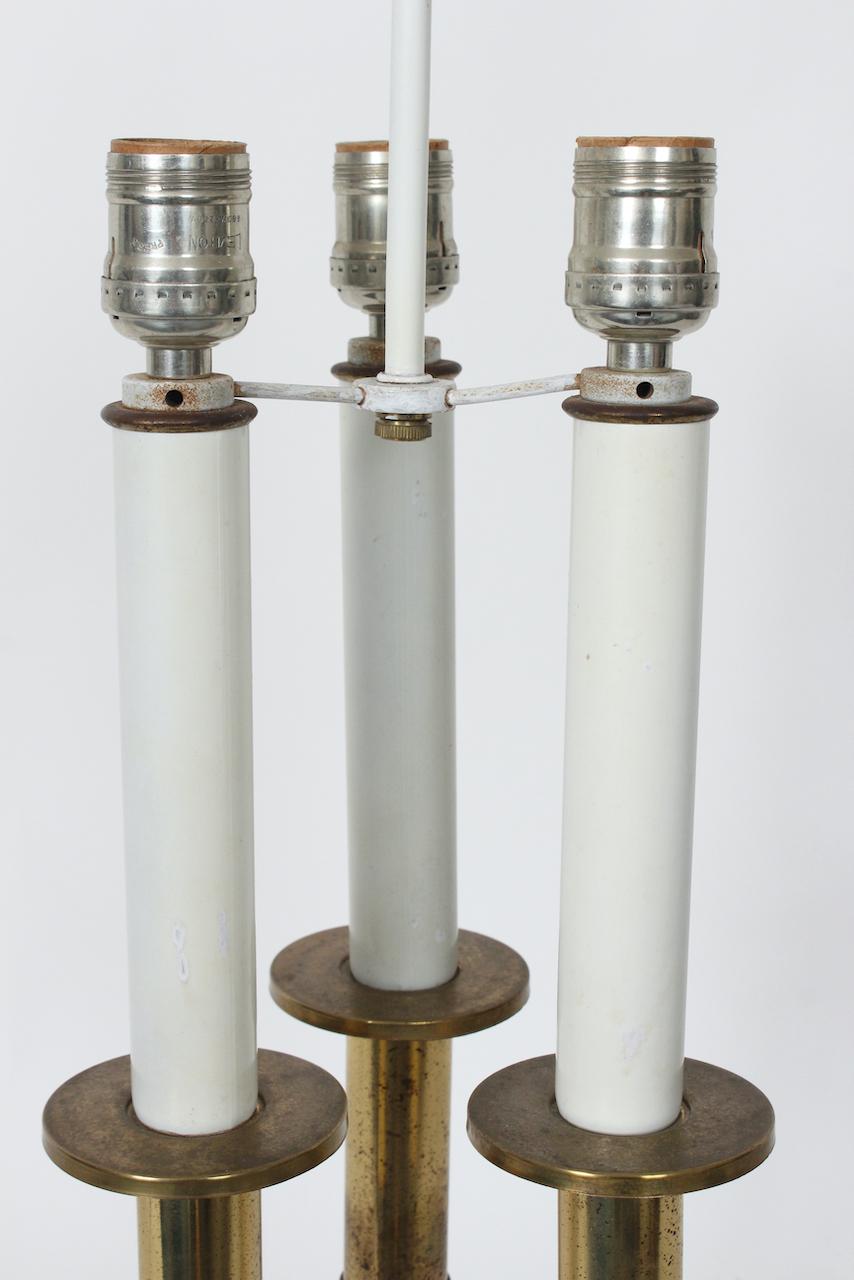 Gerald Thurston pour Lightolier Lampe à trois chandeliers en laiton en vente 6