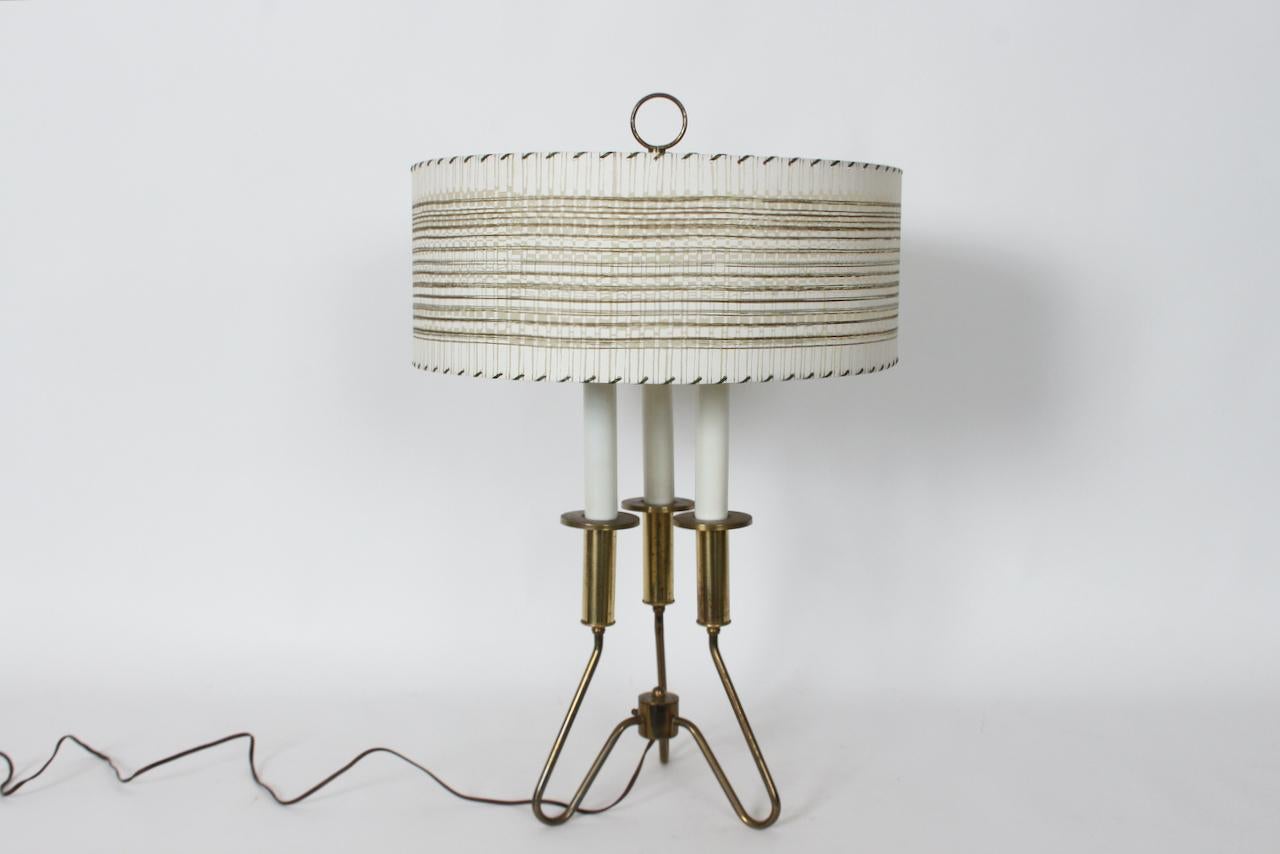 Américain Gerald Thurston pour Lightolier Lampe à trois chandeliers en laiton en vente