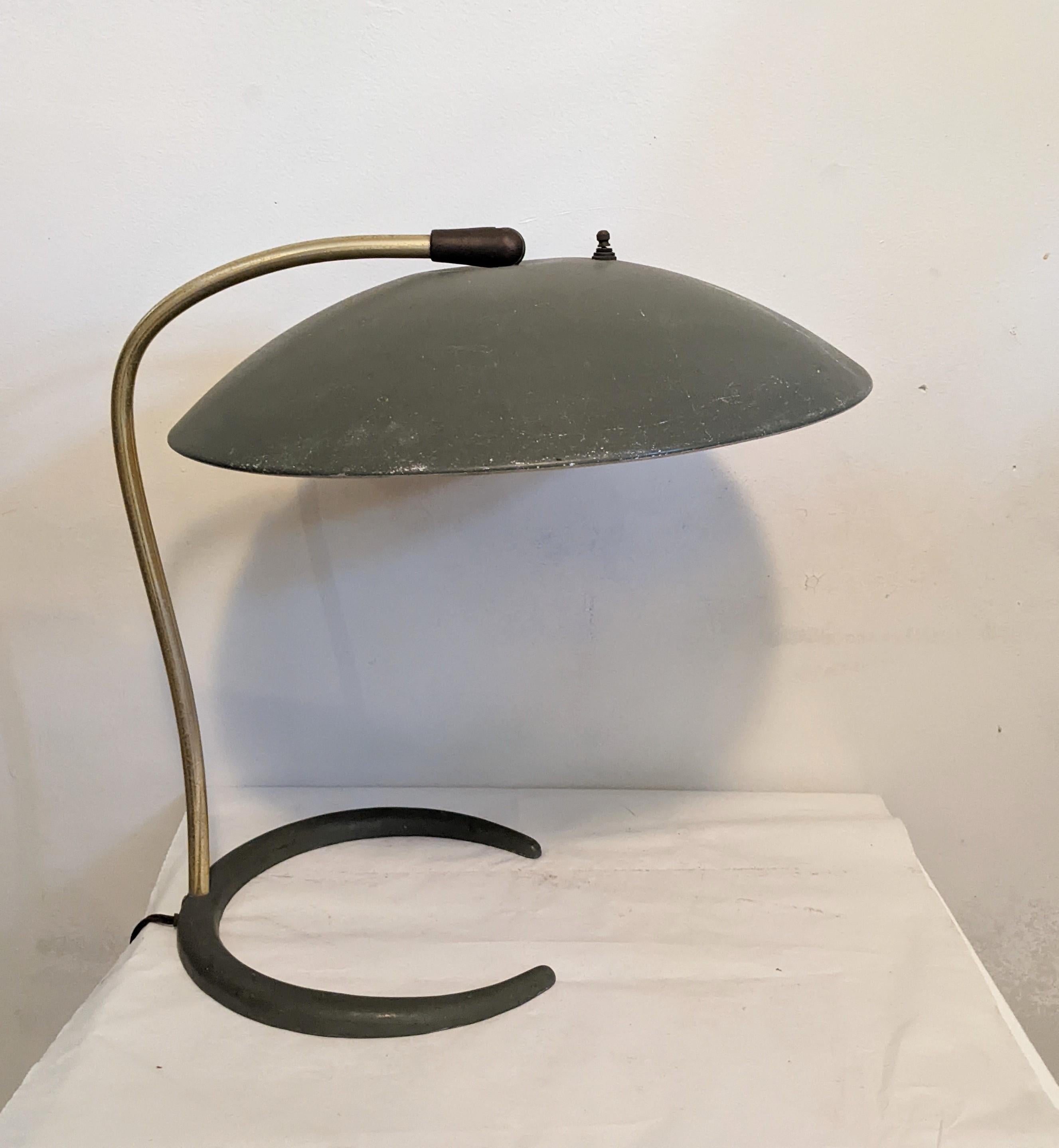 Gerald Thurston for Lightolier Desk Lamp In Good Condition For Sale In Riverdale, NY