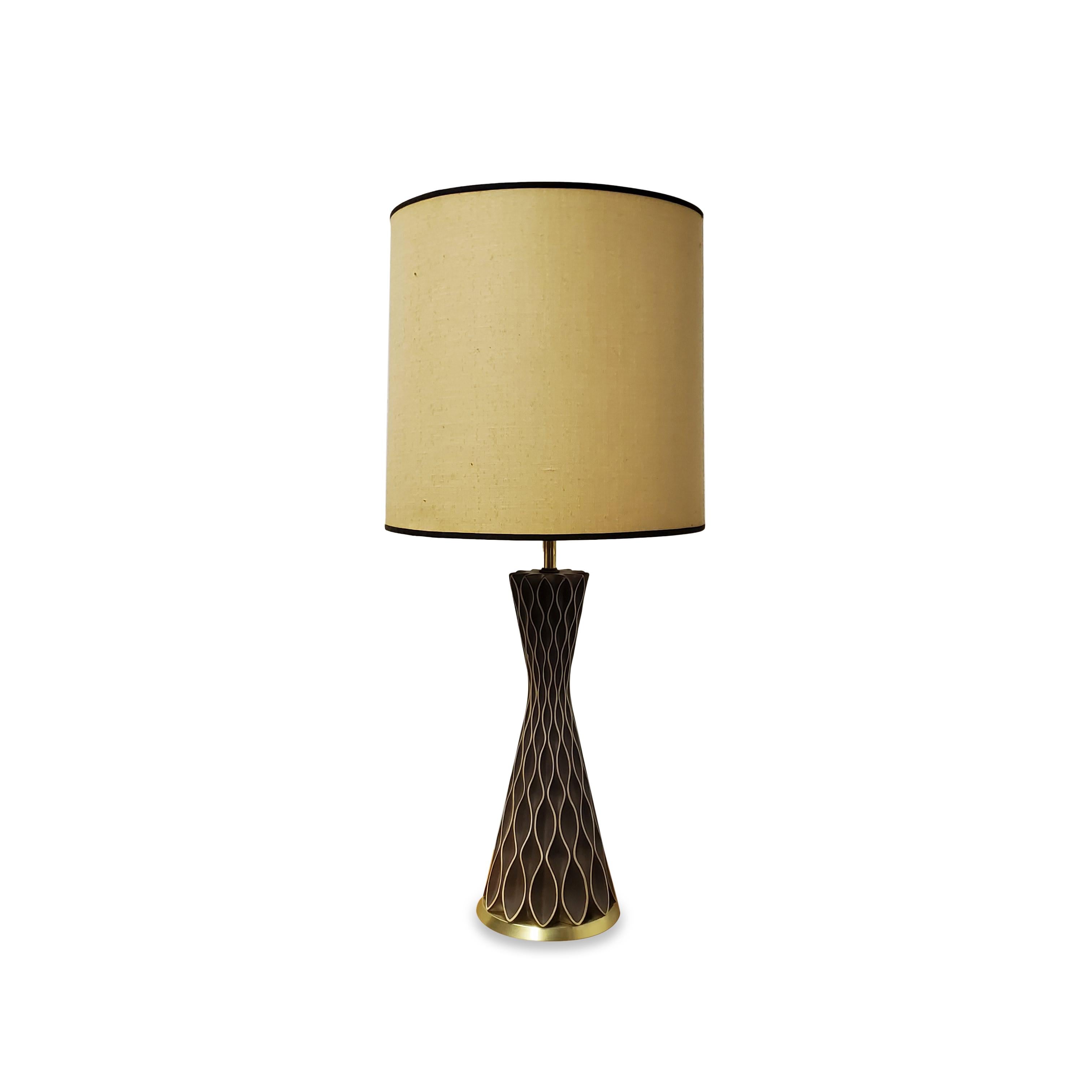 Mid-Century Modern Gerald Thurston For Lightolier Honeycomb Table Lamp 