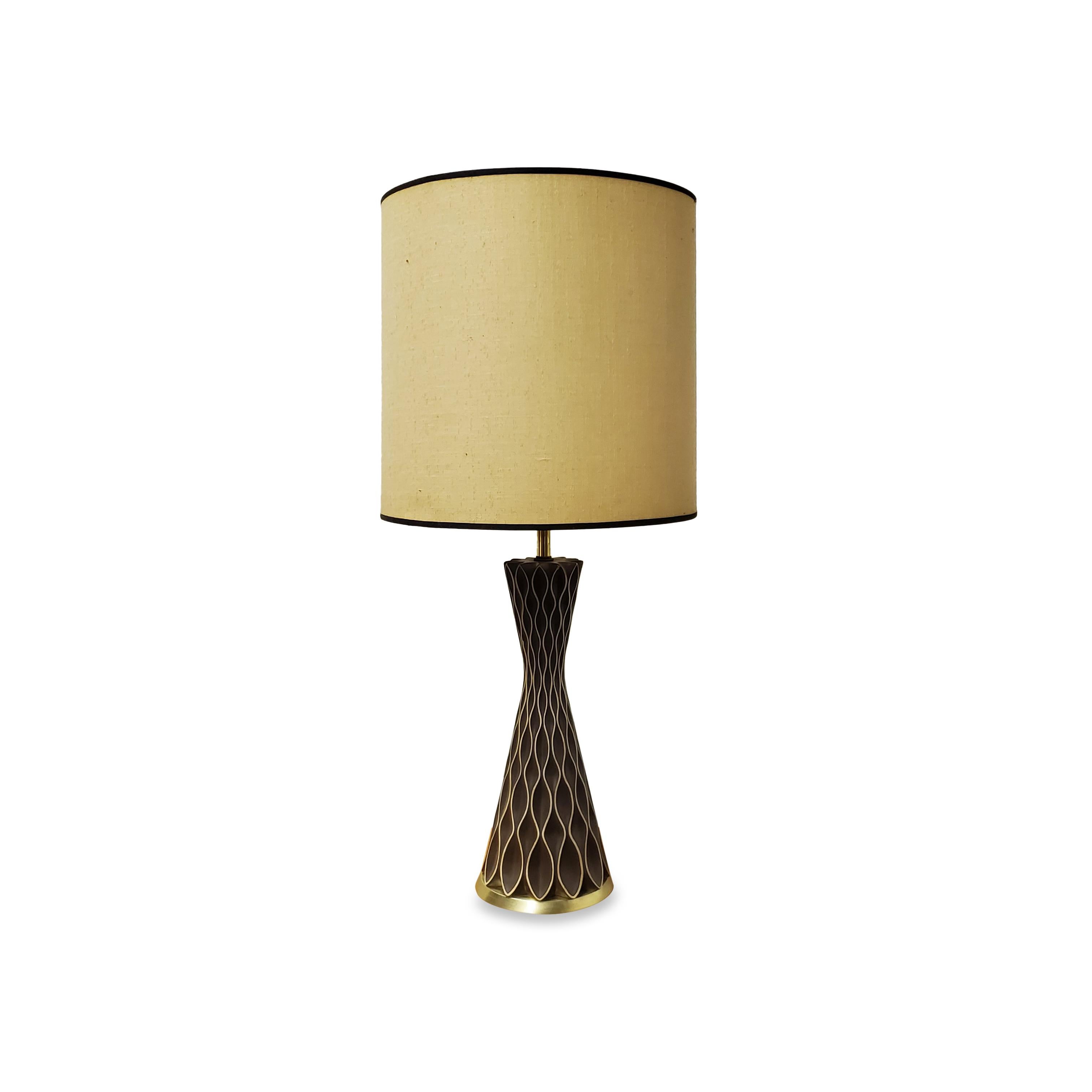 American Gerald Thurston For Lightolier Honeycomb Table Lamp 