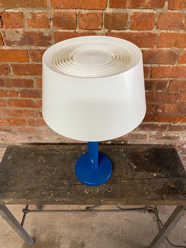 American Gerald Thurston for Lightolier Table Lamp For Sale