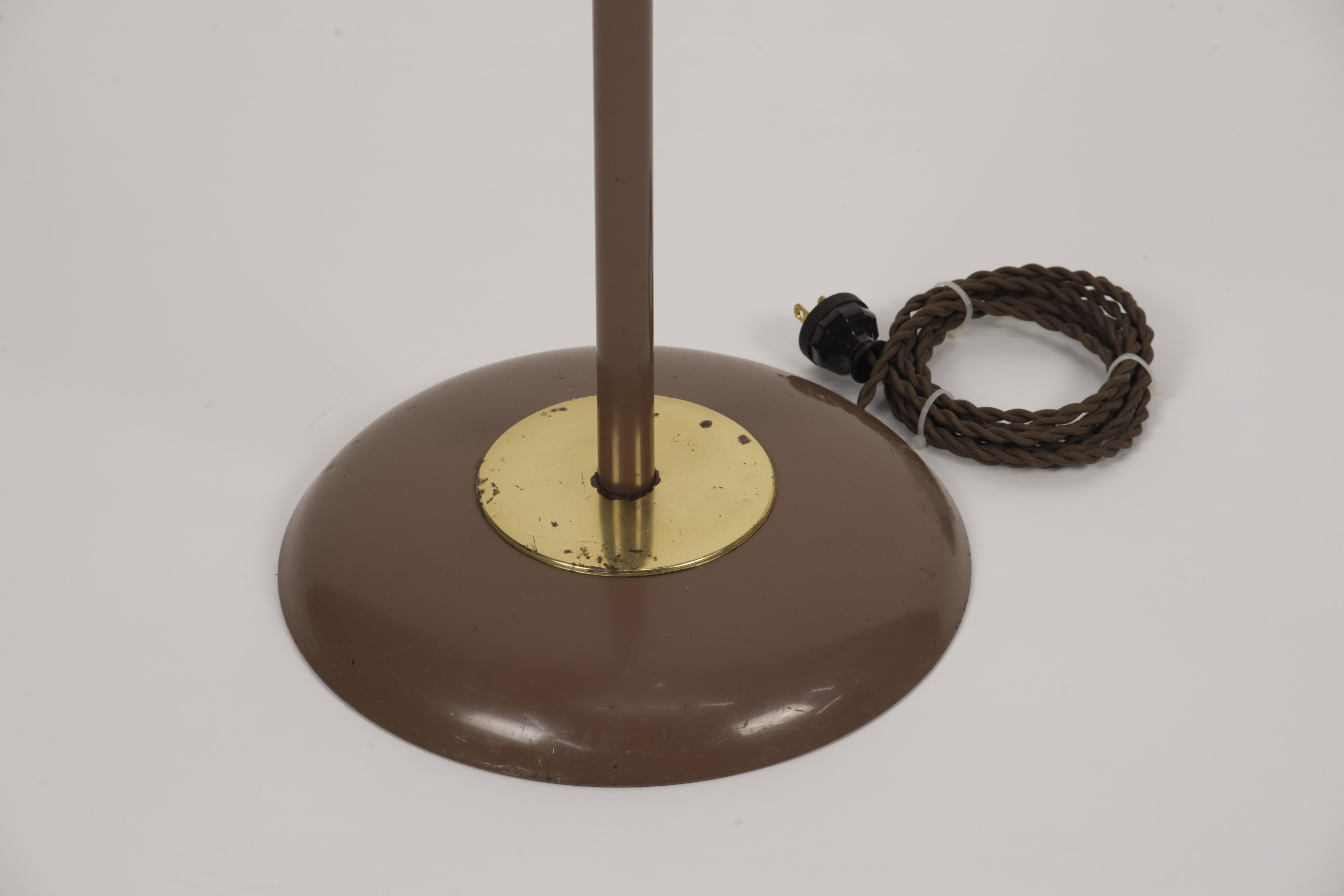  Gerald Thurston for Lightolier, Triennale Floor Lamp. 1960s  For Sale 8