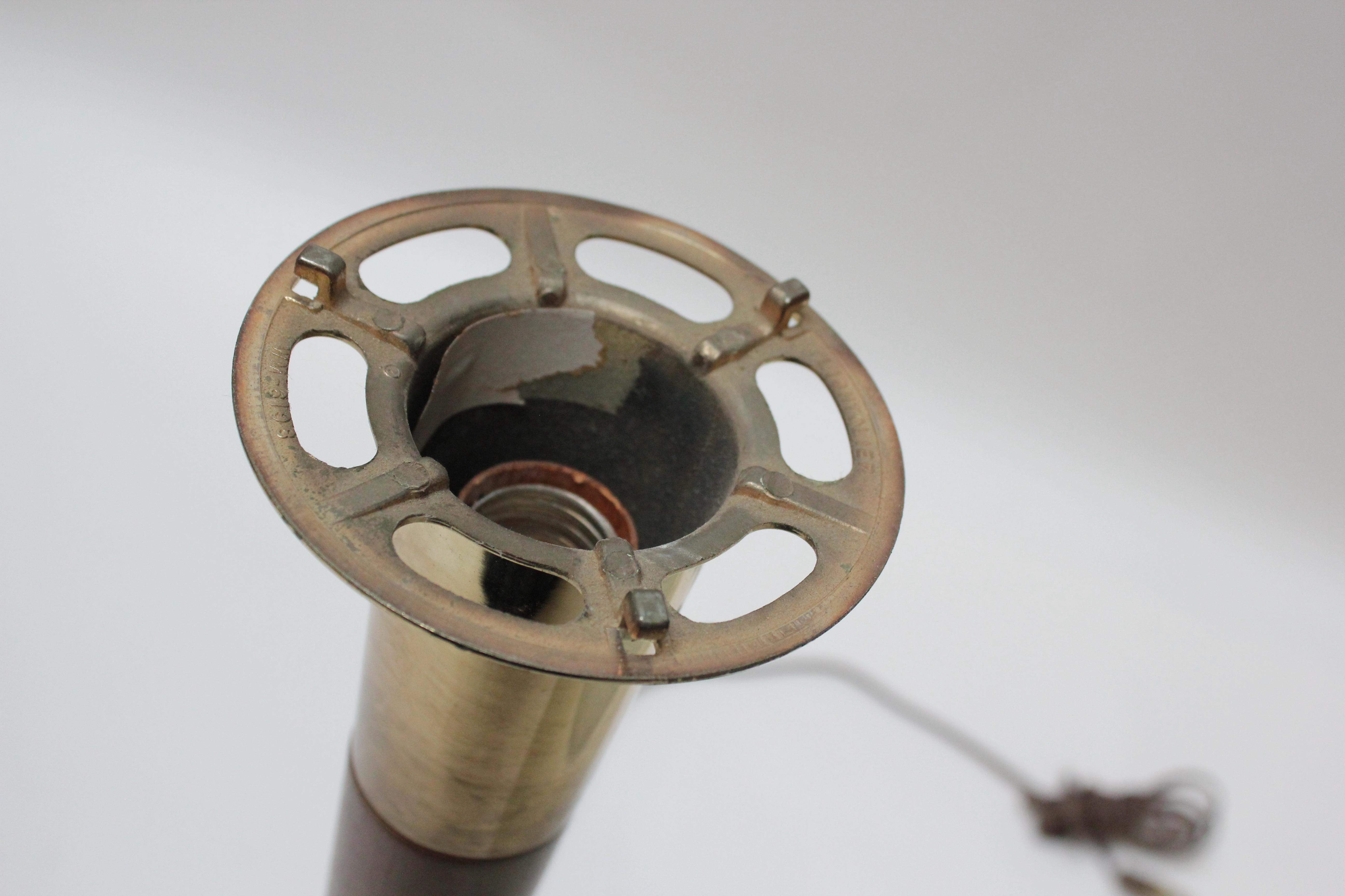 Gerald Thurston for Lightolier Walnut and Brass Table Lamp 10