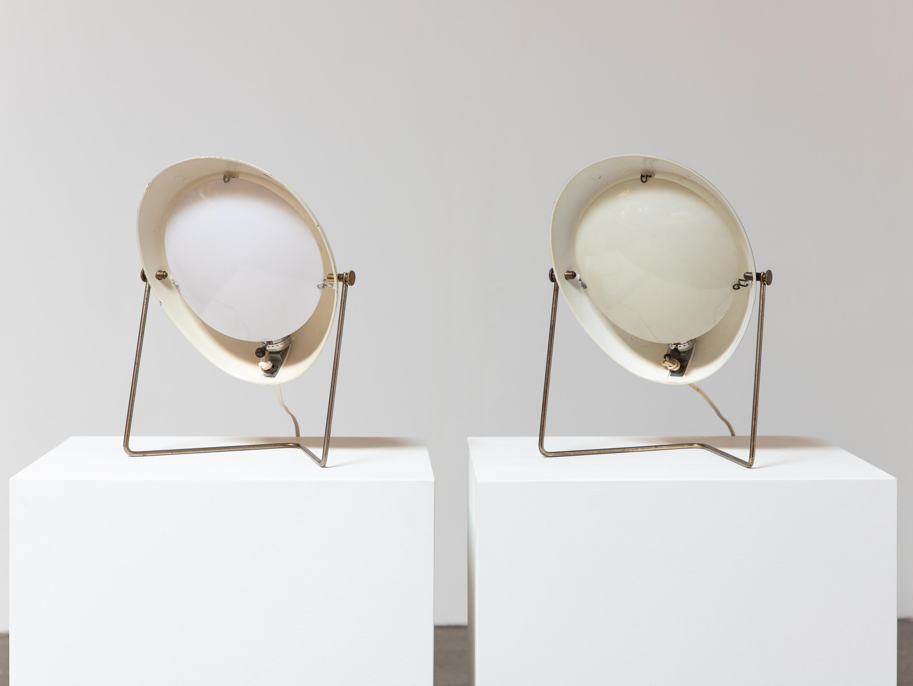 Gerald Thurston for Lightolier White Cricket Lamps - Pair In Good Condition For Sale In Brooklyn, NY