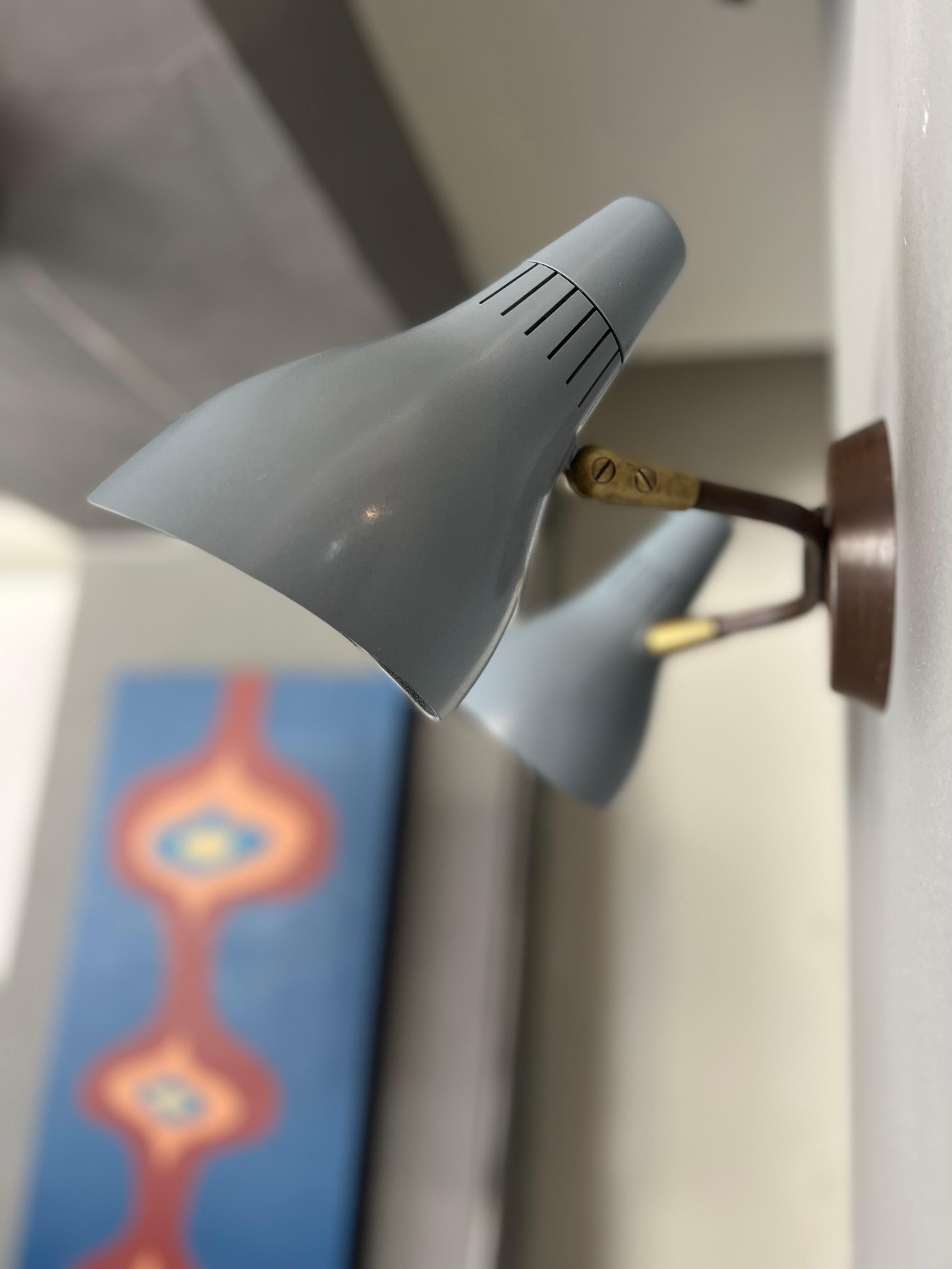 Mid-Century Modern Gerald Thurston Lightolier Wall Sconce Lamp For Sale