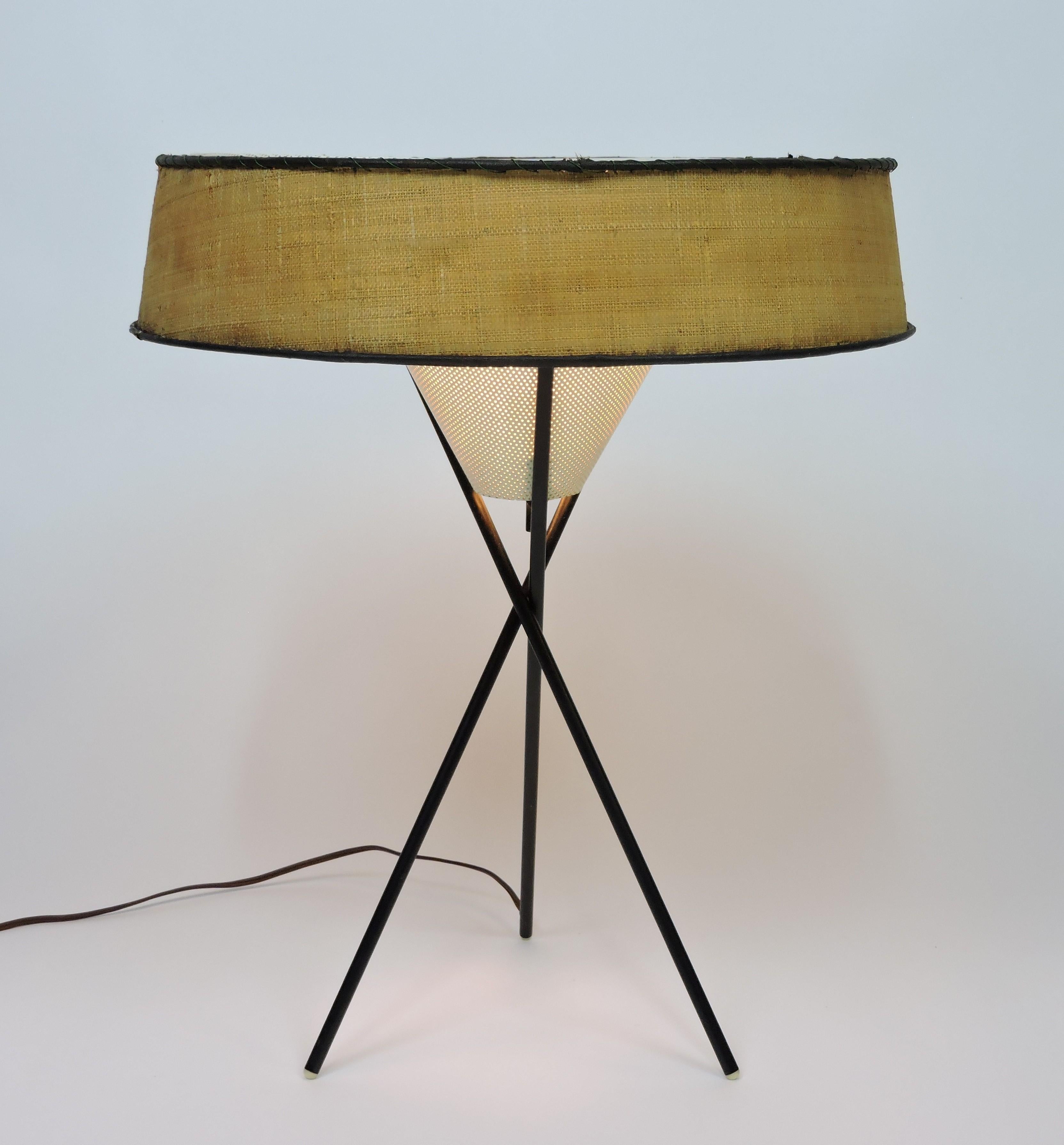 Gerald Thurston Mid Century Modern Tripod Table Lamp for Lightolier For Sale 3