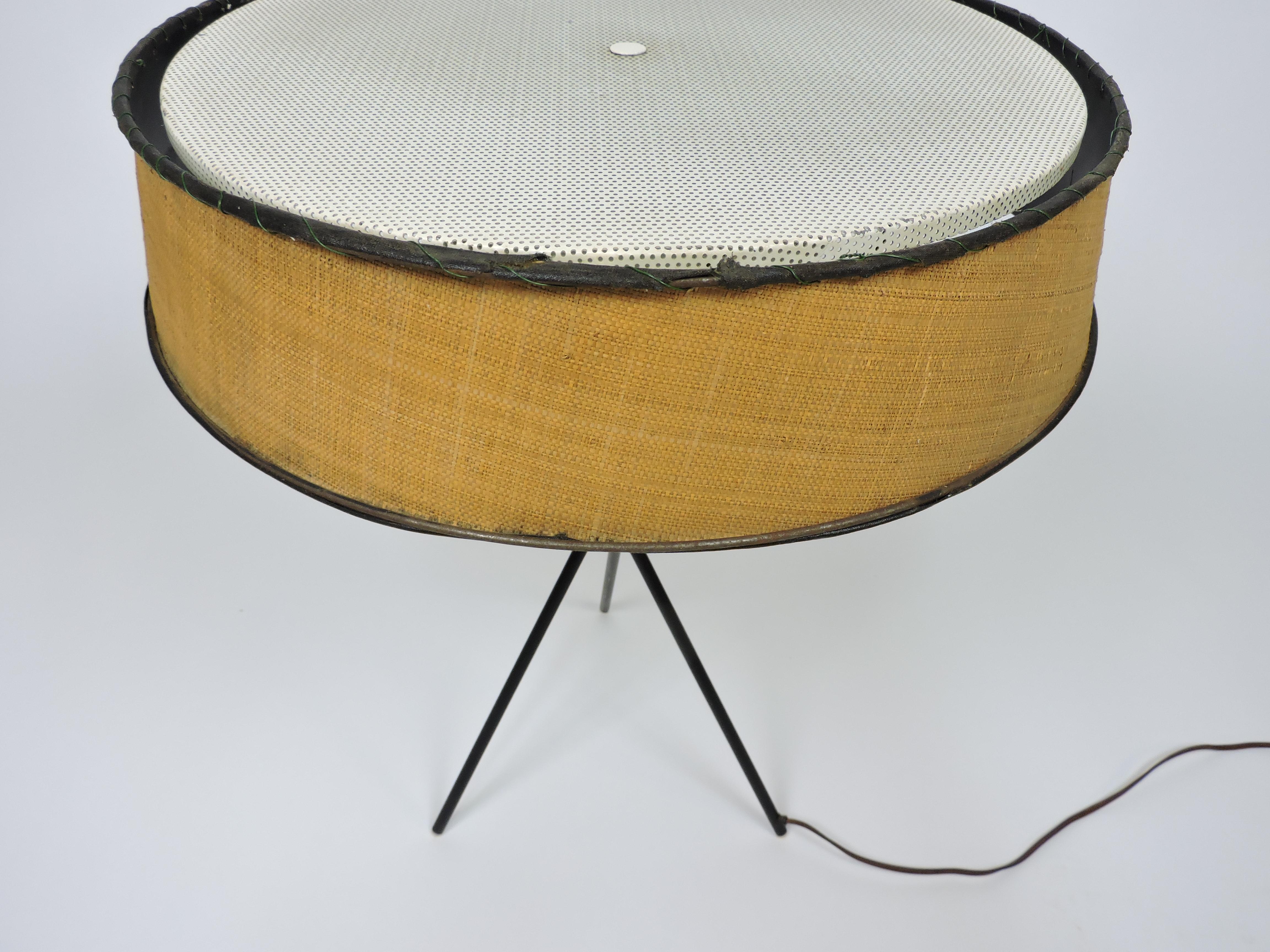 Gerald Thurston Mid Century Modern Tripod Table Lamp for Lightolier For Sale 4