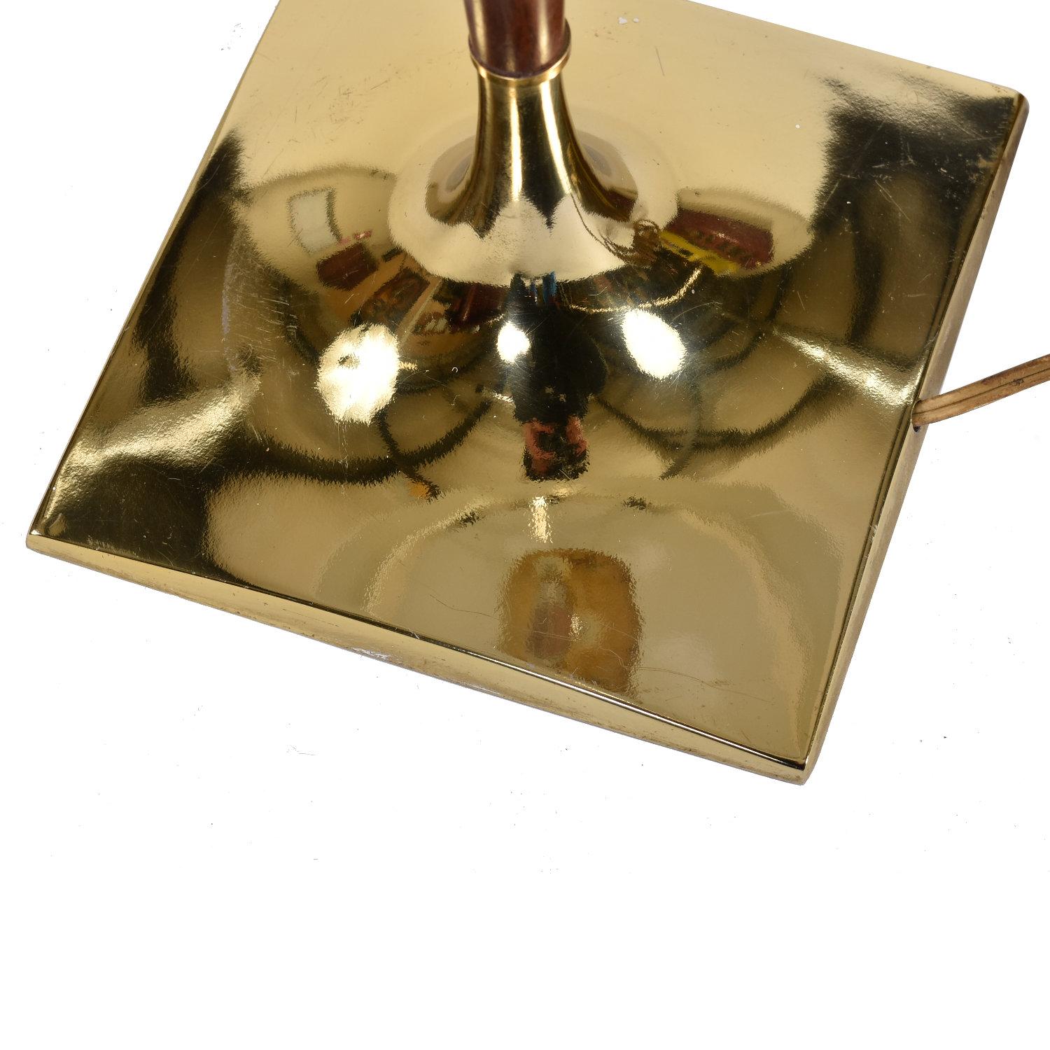 Lampe Gerald Thurston mi-siècle moderne à chevrons avec abat-jour d'origine Bon état - En vente à Chattanooga, TN