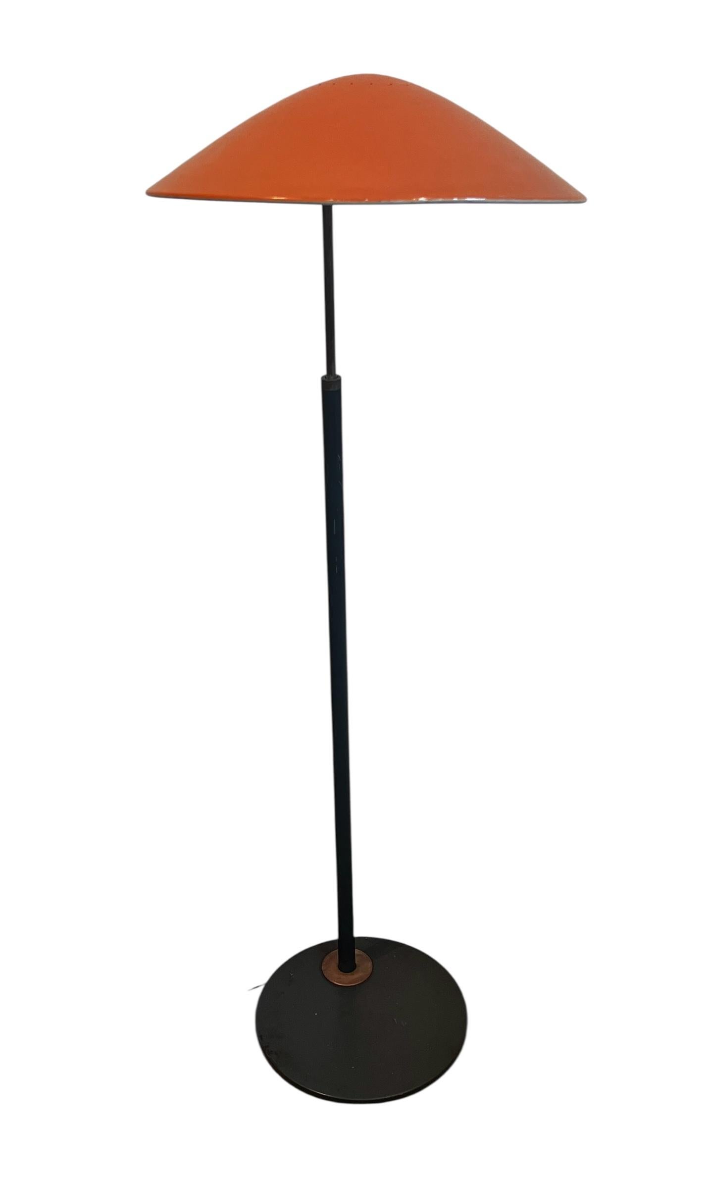 Gerald Thurston Orange Untersetzer Stehleuchte für Lightolier (Moderne der Mitte des Jahrhunderts) im Angebot