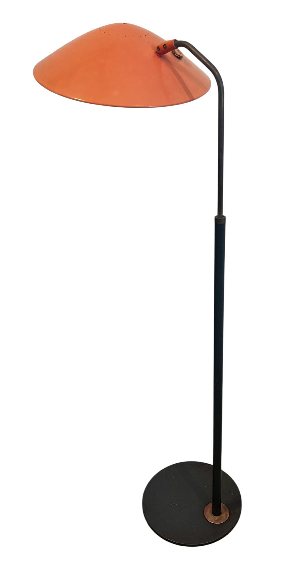 Gerald Thurston Orange Untersetzer Stehleuchte für Lightolier (Metall) im Angebot
