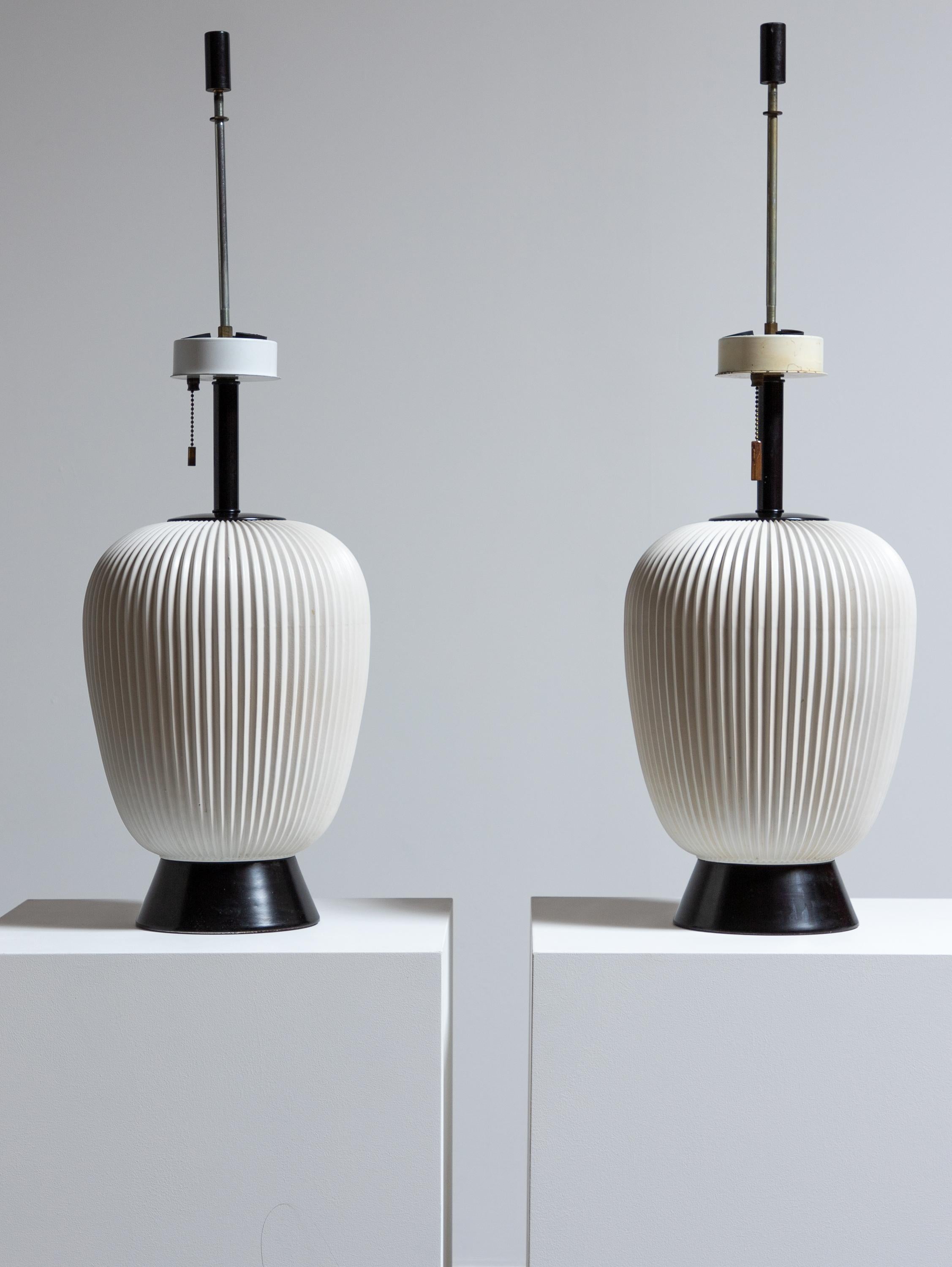Gerald Thurston Ribbed Ceramic Table Lamps For Sale 3