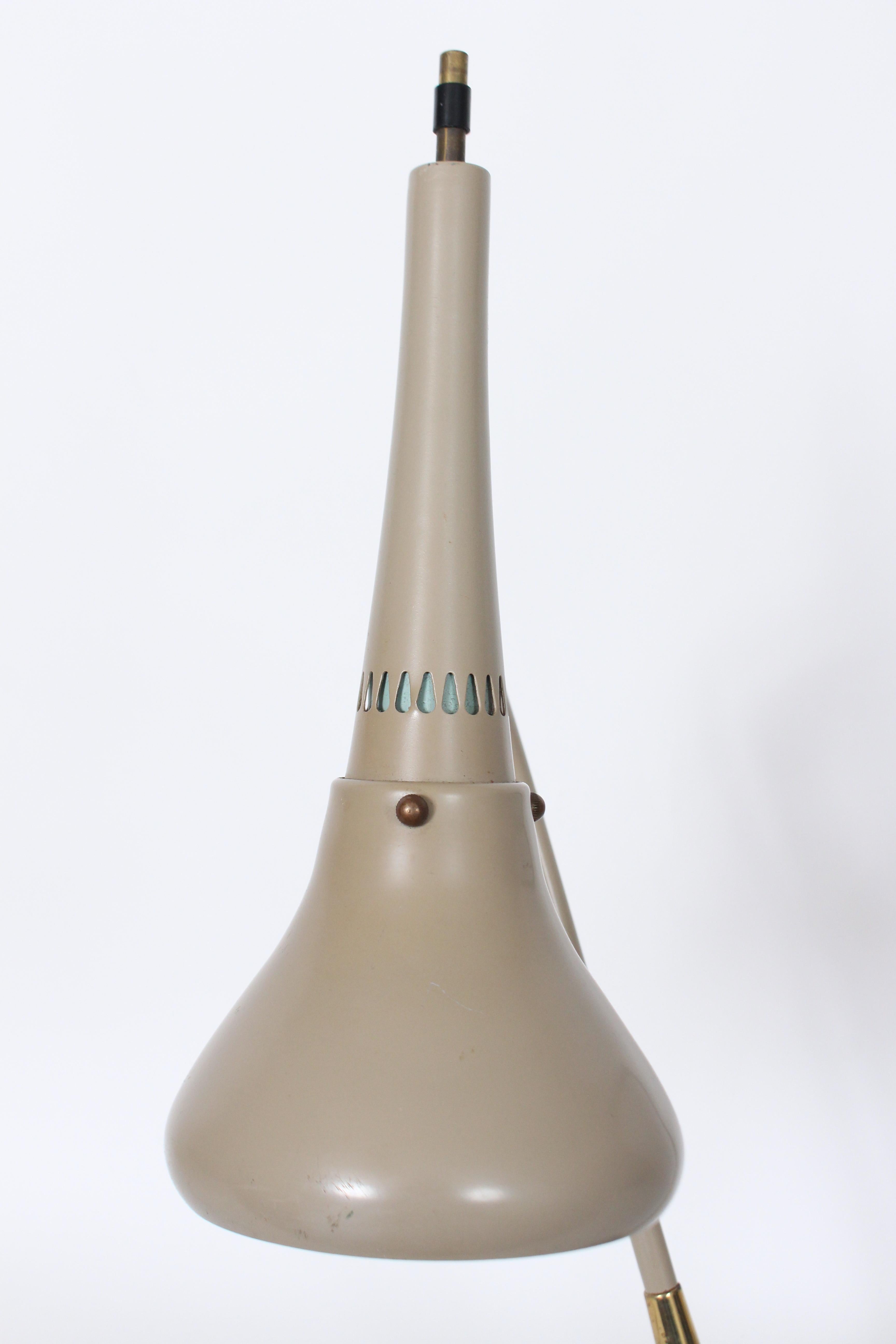 Lampada da scrivania a doppio cono in ottone e smalto grigio di Gerald Thurston, CIRCA 1960 in vendita 2