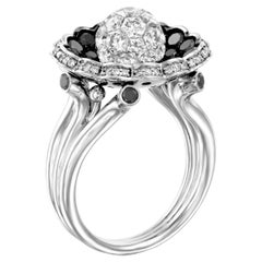 Geraldo 6,06 Karat Diamantkugelring mit weißen, schwarzen und schwarzen Diamanten in unsichtbarer Fassung
