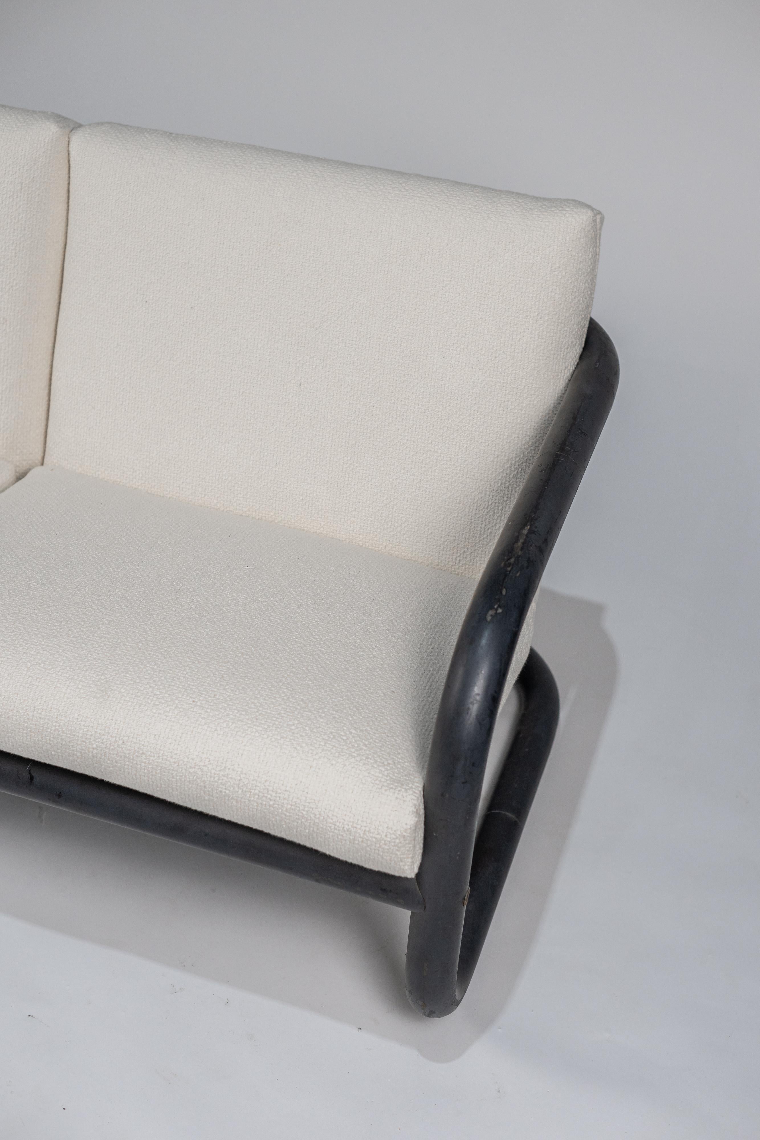 Metalwork Geraldo de Barros, 2-seater metal and upholstery sofa, c. 1970 For Sale