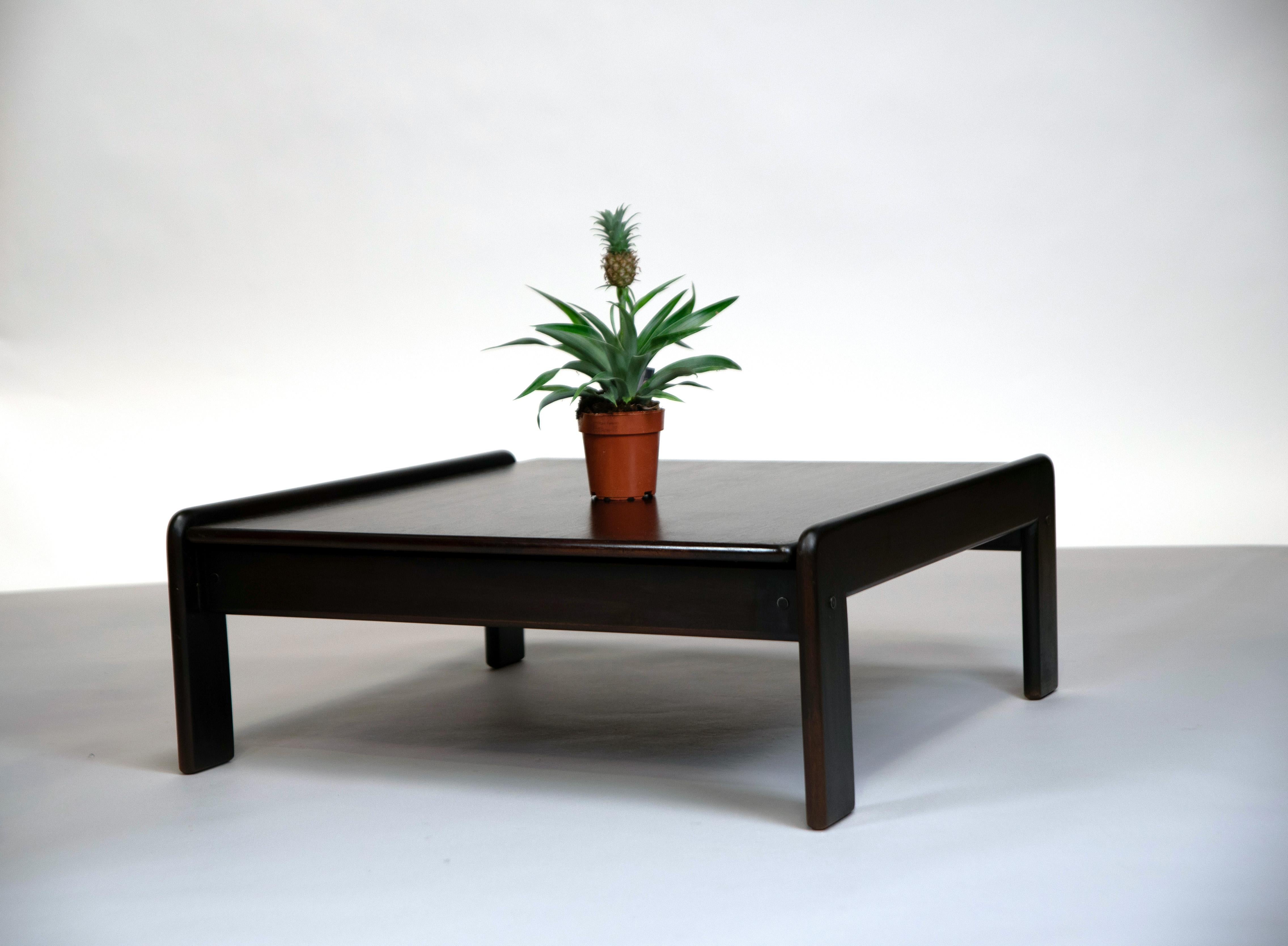 Mid-Century Modern Geraldo de Barros, Center Table, c. 1970. Wood and wood veneer For Sale