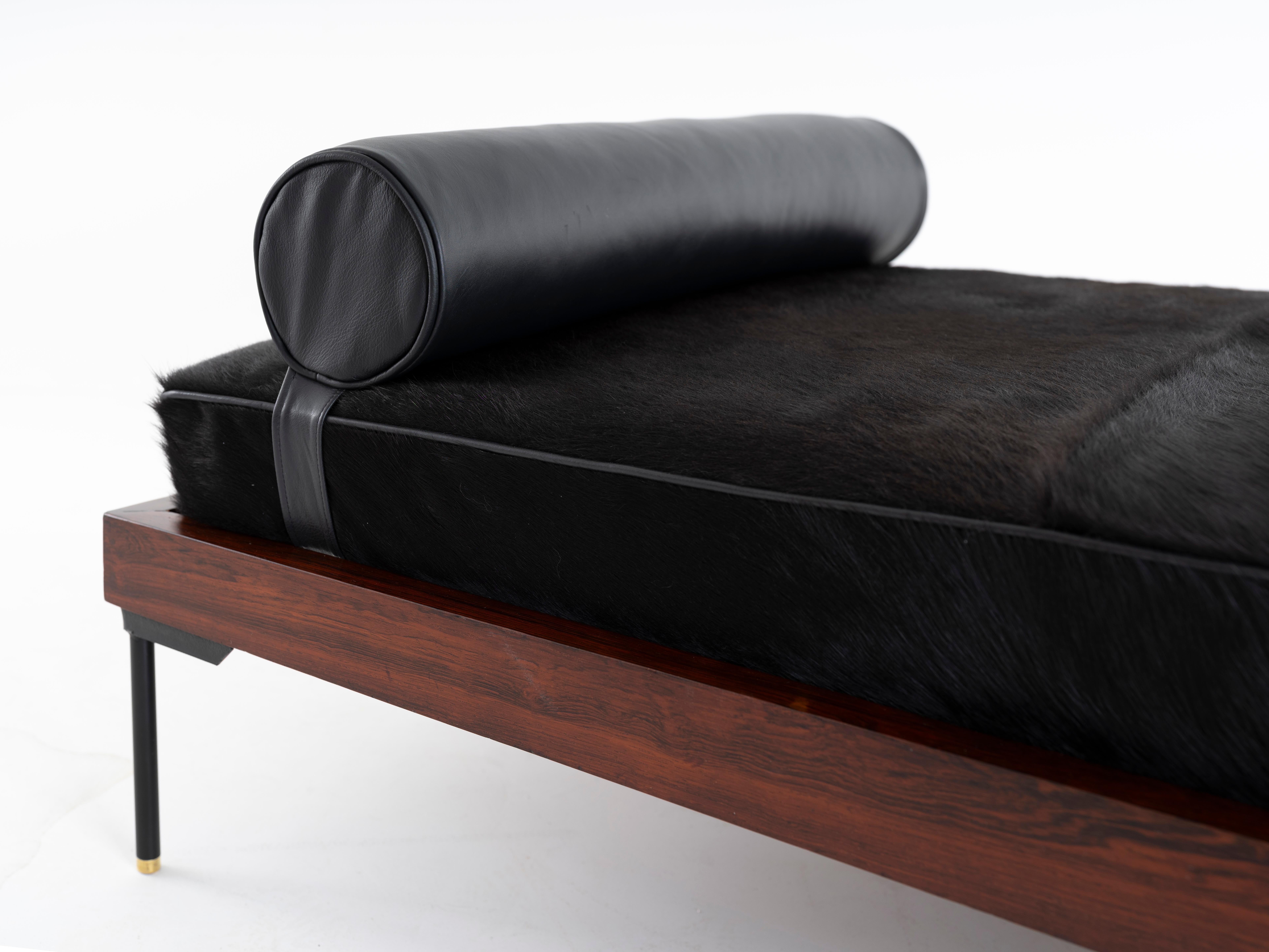 Geraldo de Barros Daybed, Rosewood, Brazil, 1960s im Angebot 3