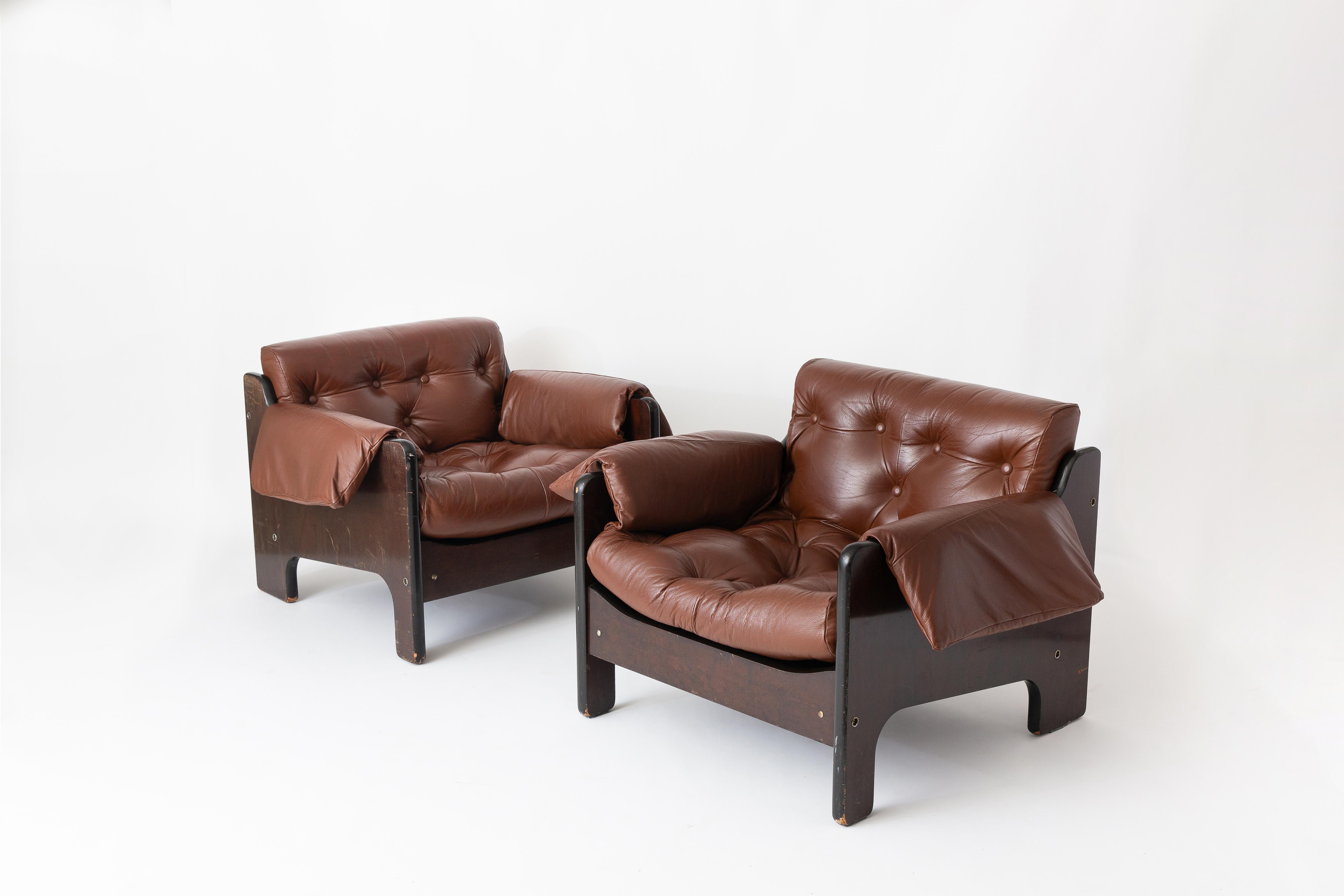 Leather Geraldo De Barros leather armchairs For Sale