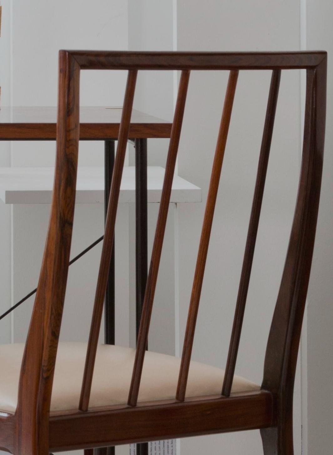 Geraldo de Barros. Paar Liegestühle, Massivholz und Stoff, um 1960 (Moderne der Mitte des Jahrhunderts) im Angebot