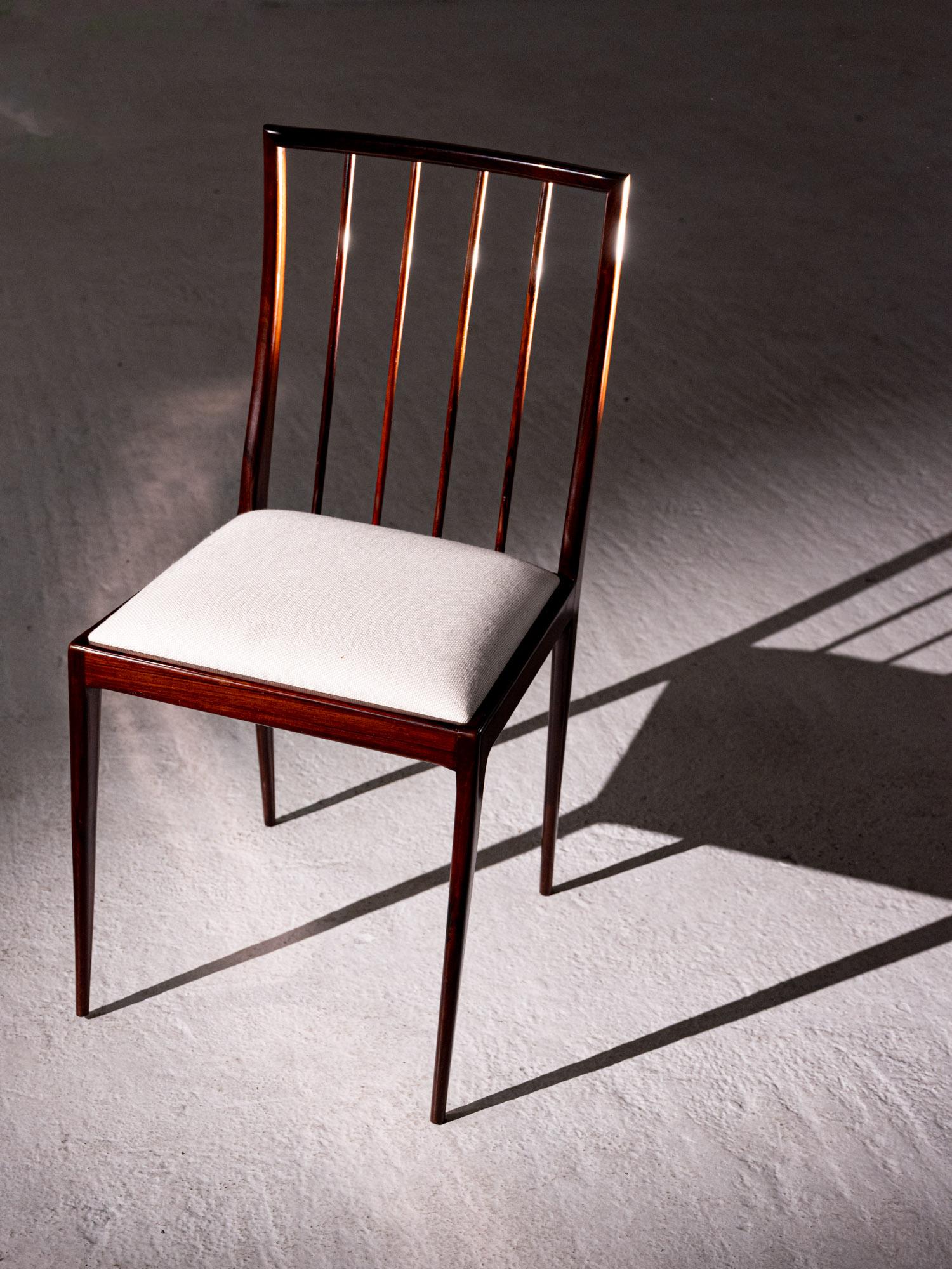 Tessuto Geraldo de Barros. Pair of chaises, Solid wood and fabric. c. 1960 in vendita