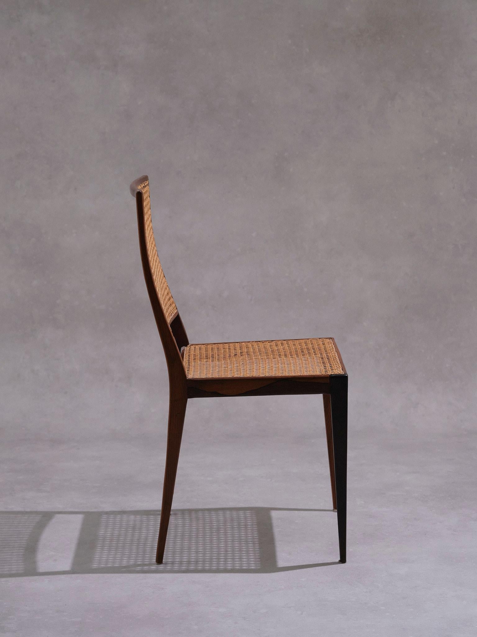 Geraldo de Barros
MT-552 Sedie da pranzo
Set di sei
Wood & Cane
1960s