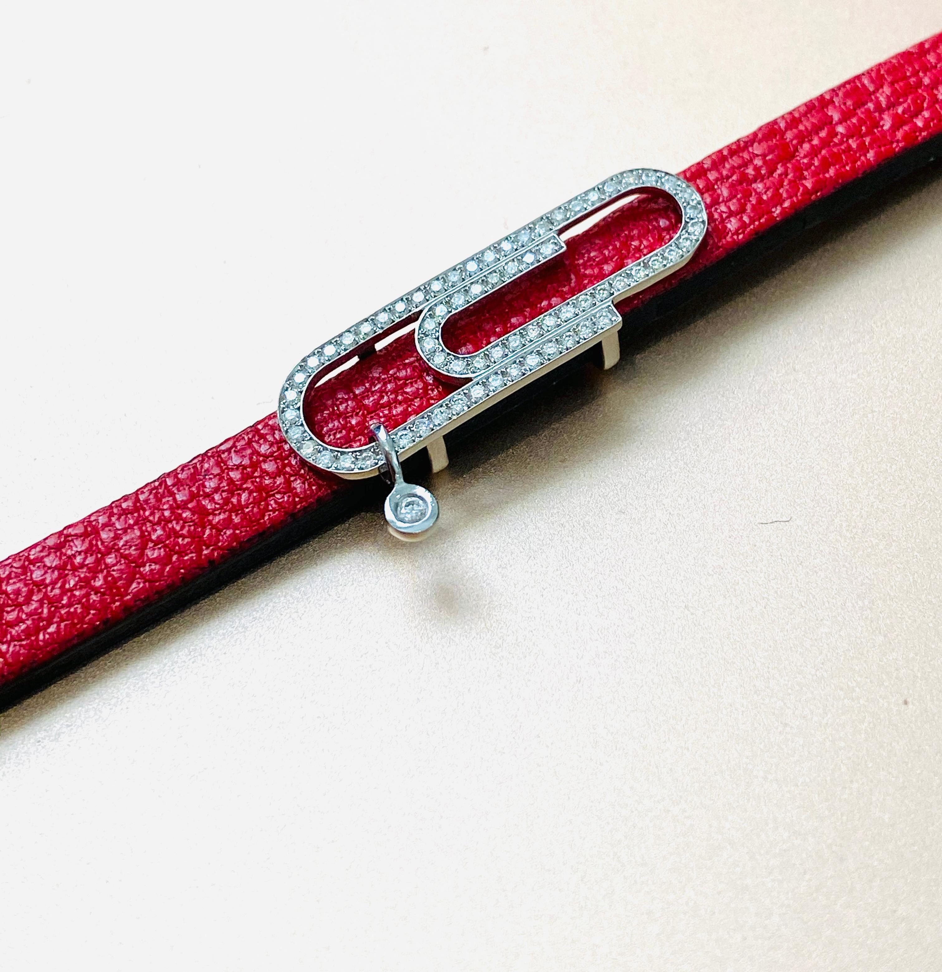 Geraldo Pin Bracelet de ceinture en cuir avec diamants - Une fusion de glamour et de polyvalence

Entrez dans le monde de l'élégance et de la polyvalence avec le bracelet ceinture en cuir Geraldo Pin Diamond, une création remarquable née de la