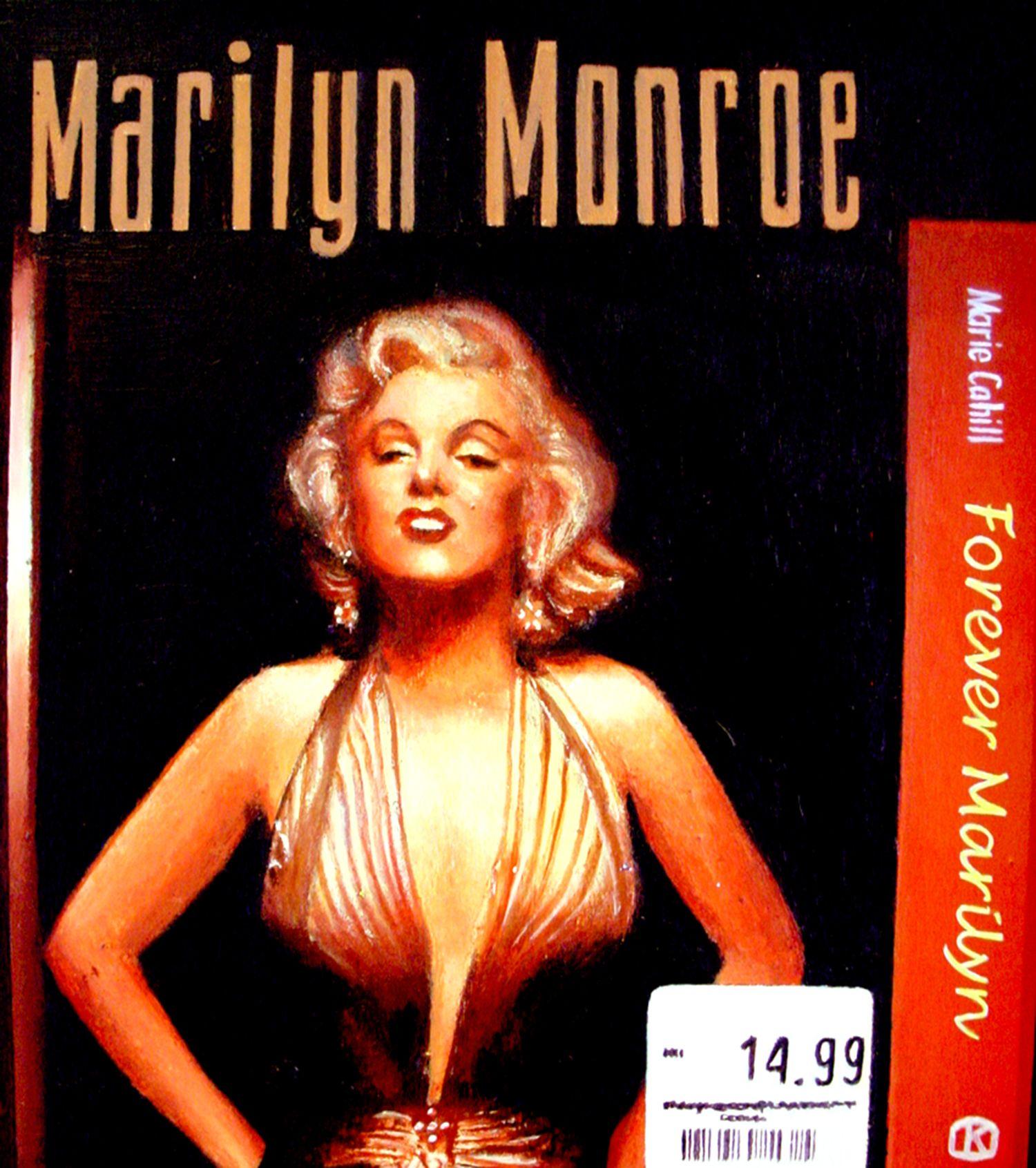 Bei einem Besuch in einer Buchhandlung sah ich diese Bücher über Marilyn Monroe. Sie wurde zu einer solchen Ikone, aber irgendwie kann man ihr Leben immer noch auf ein paar Seiten in einem Buch zusammenfassen und einen Preisaufkleber darauf kleben.
