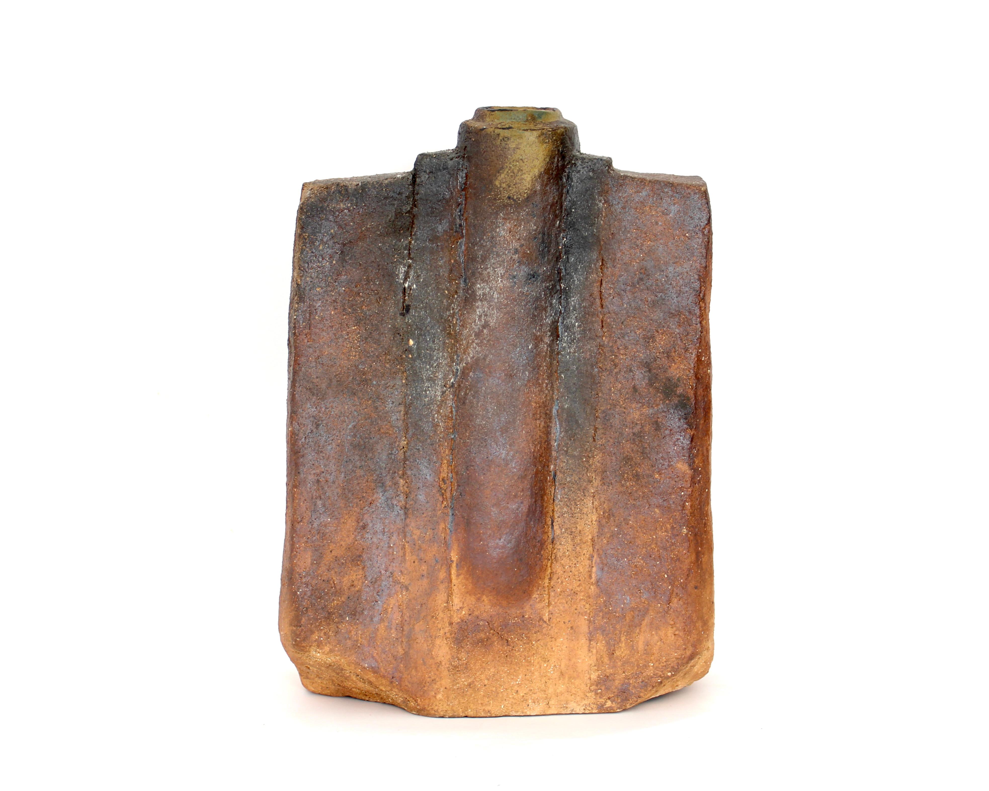 Gerard Brossard Jarrón de cerámica de madera cocida La Borne Francia circa 1976 Al fuego en venta