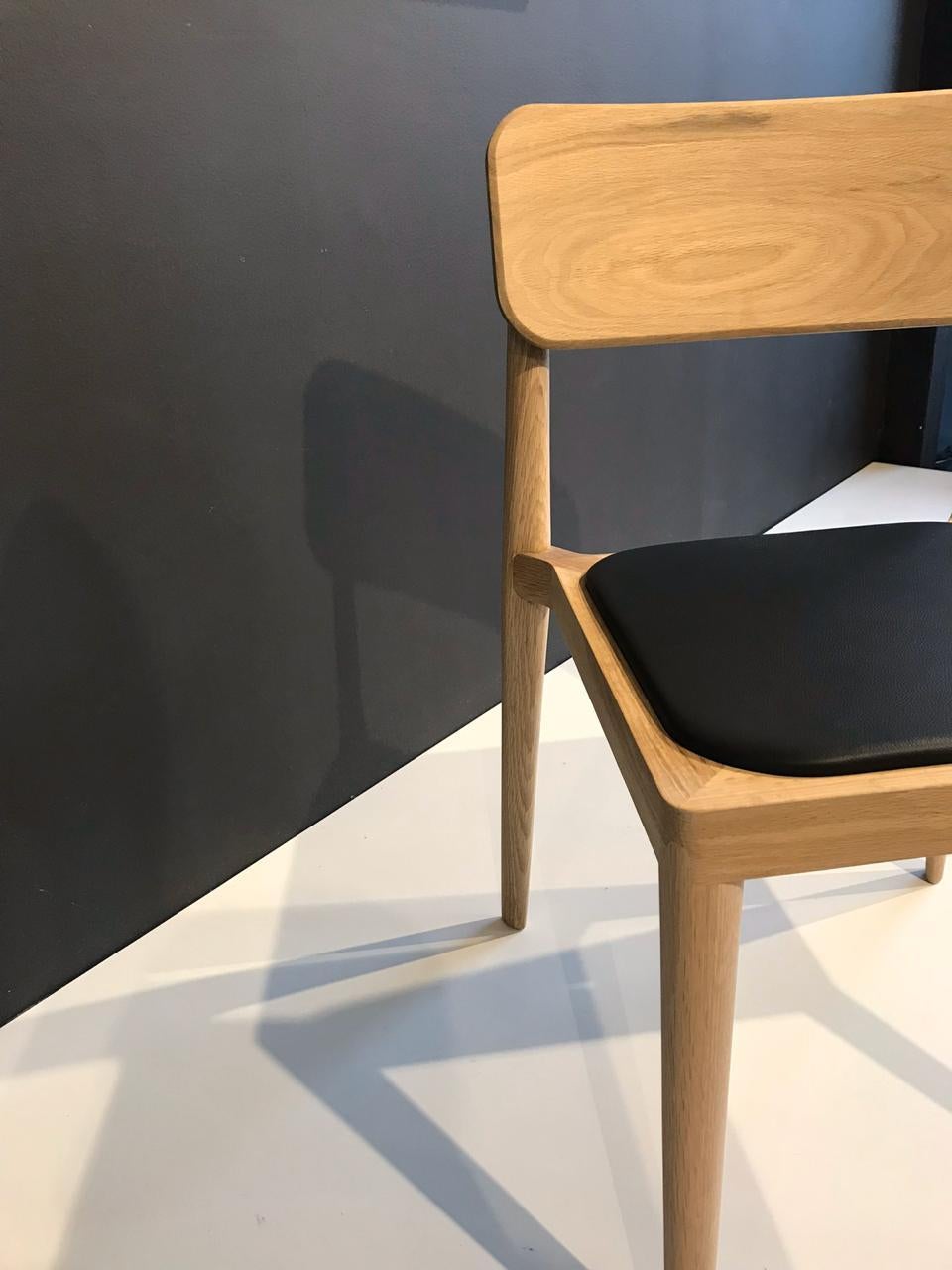 Linard and Gerard is a furniture collection designed by Thai Hua, a designer of Vietnamese origin who was trained in Switzerland. This collection, comprised of chairs, benches, and tables, explores new possibilities of construction through the