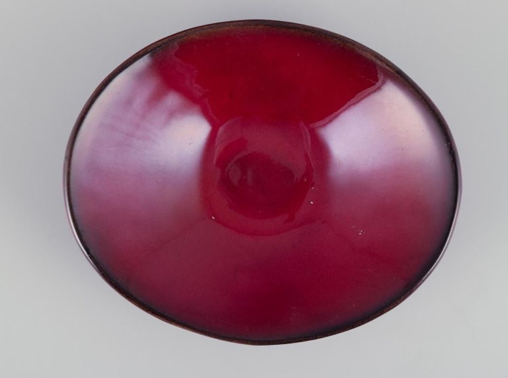 Modern Gerard Hofmann, French ceramicist, own workshop.  Bowl with ox blood glaze For Sale