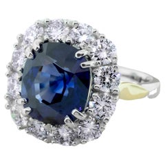 Gerard McCabe Arnia 8.61ct Ceylon Sapphire & Diamond Cocktail Ring in 18ct gold 