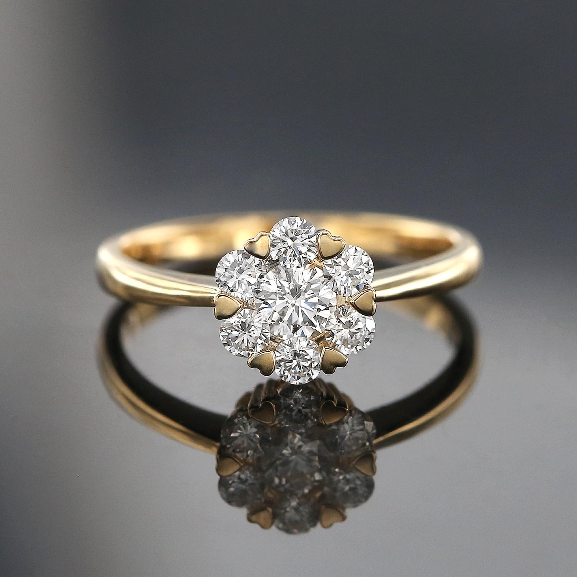 Gerard McCabe Bloom 0,61 Karat TW Diamant-Cluster-Ring aus 18 Karat Gelbgold.  (Brillantschliff) im Angebot