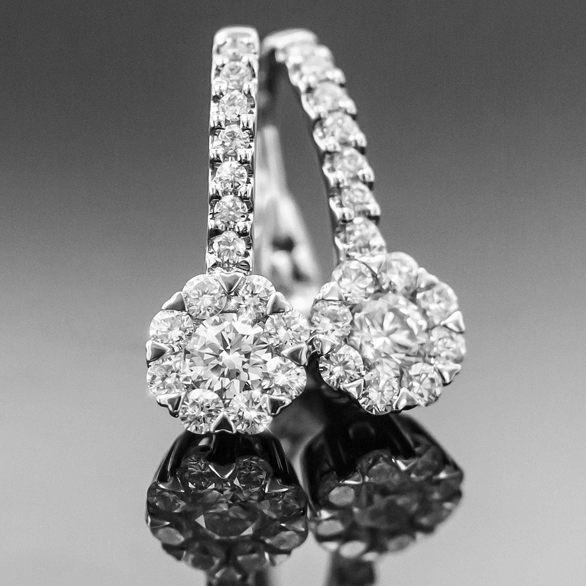Bloom Diamond Stud Earrings in 18 Carat White Gold In New Condition For Sale In ADELAIDE, SA