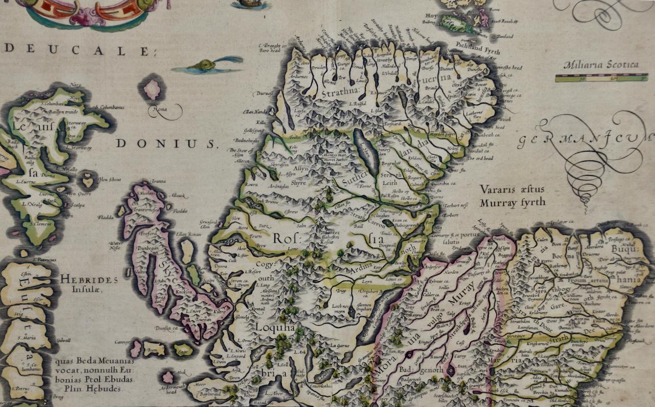  Carte du nord de l'Écosse du XVIIe siècle, encadrée et coloriée à la main par Gerard Mercator, intitulée 