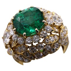 Anello con diamante smeraldo colombiano da 6,43 carati di Gerard Paris