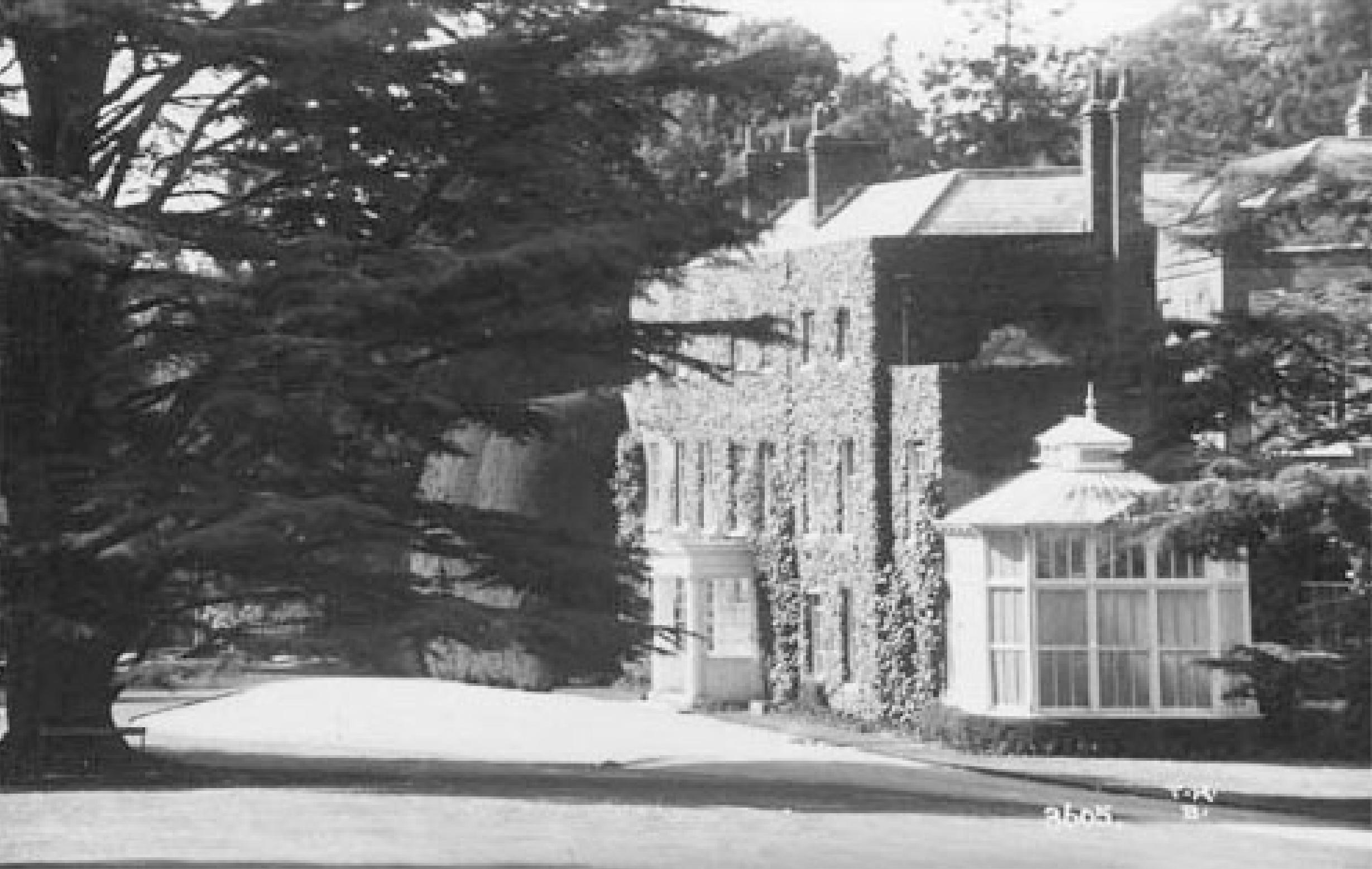 Portrait of a girl, possibly Dorothy Bigg (née Wither) (1661-1717), c. 1674 For Sale 4