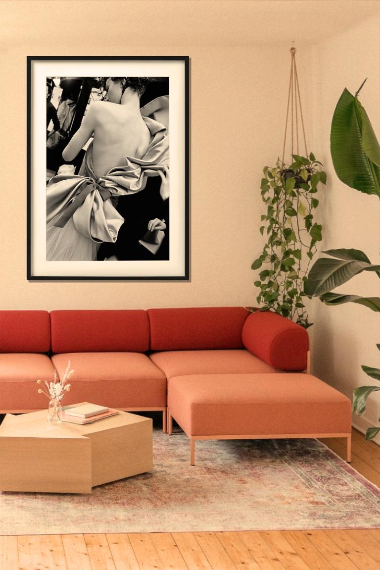 Christian Lacroix, haute couture, printemps-été - Fine Art Photography, 1999 - Black Figurative Photograph by Gérard Uféras