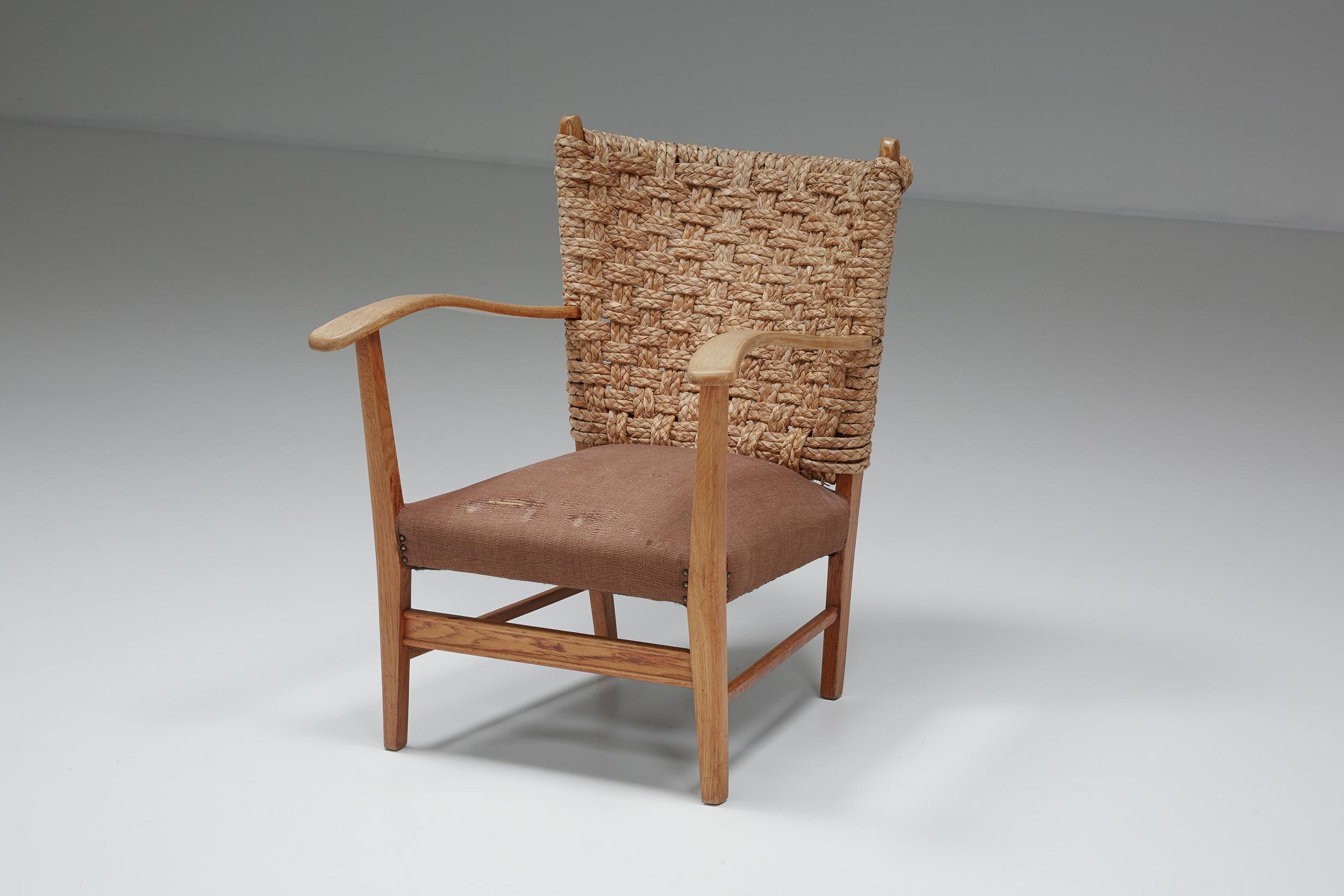 Gerard Van Den Berg; arm chair; Modern; 

Plain, usually slightly curved, and yet suggestive and unmistakable forms are typical of Gerard van den Berg. The Dutch designer consciously goes for simplicity and for this very reason shows his creative