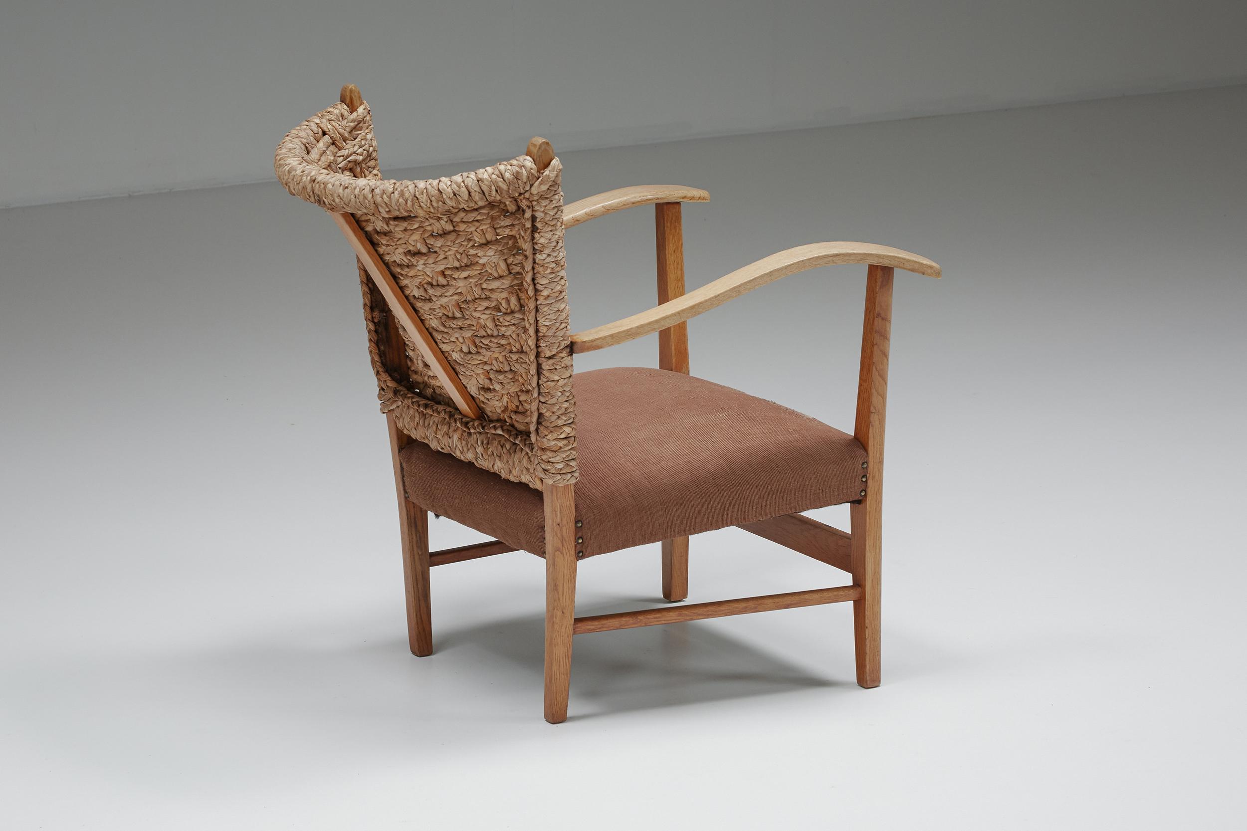 Gerard Van Den Berg; Arm Chair; Modern; 

Plain, usually slightly curved, and yet suggestive and unmistakable forms are typical of Gerard van den Berg. The Dutch designer consciously goes for simplicity and for this very reason shows his creative