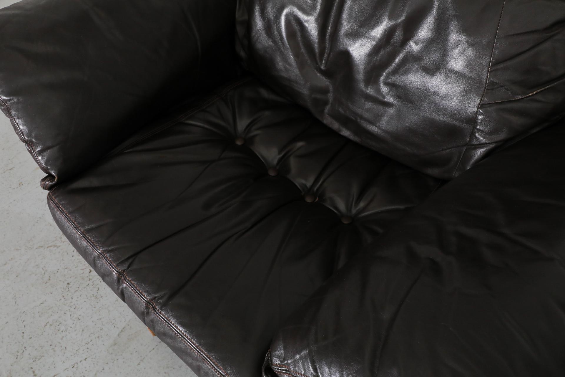 Gerard Van Den Berg Attributed Chaise longue pivotante en cuir Espresso en vente 1