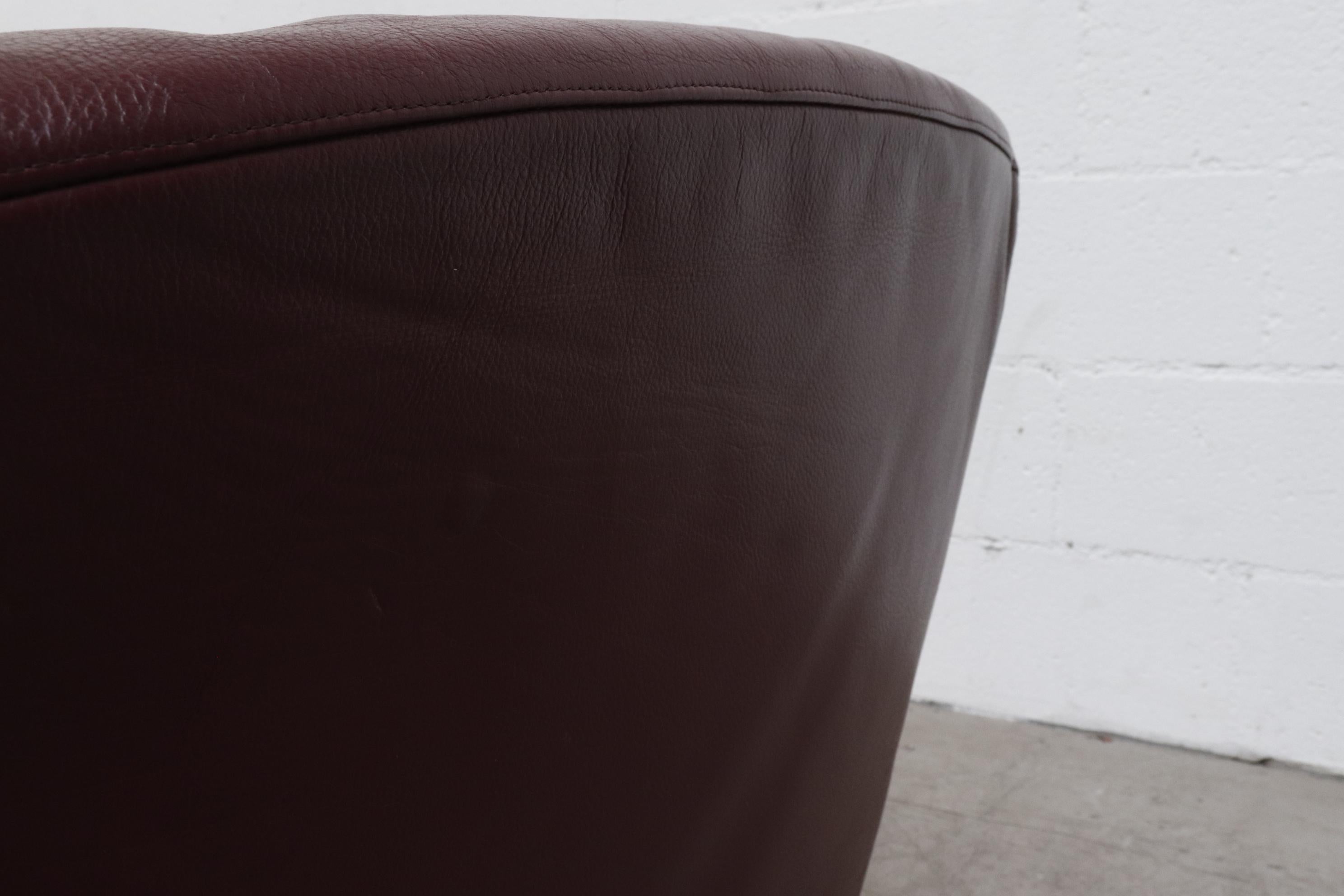 Gerard Van Den Berg 'Corvette' Sofa in Bordeaux Leather For Sale 2