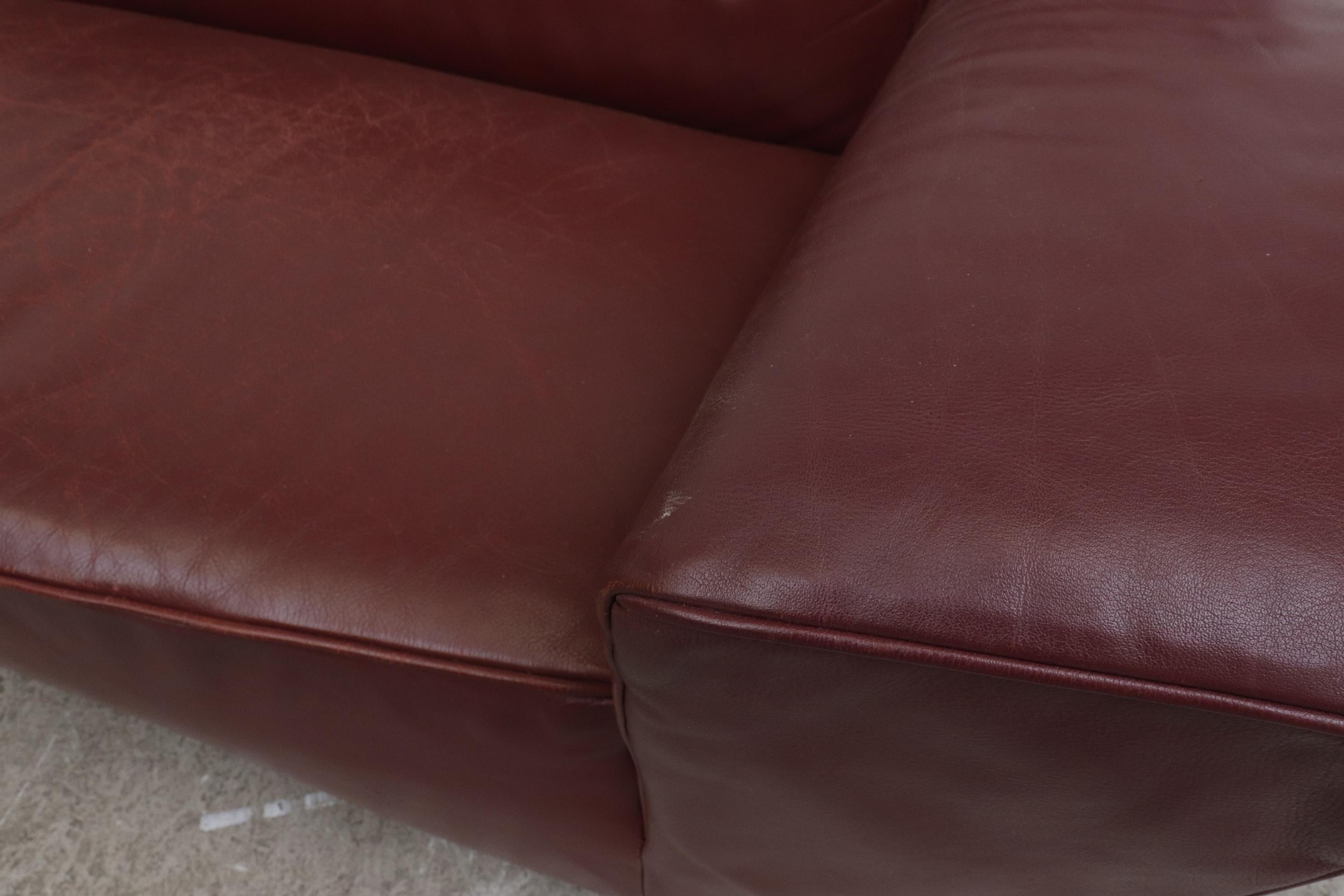 Gerard Van Den Berg 'Corvette' Sofa in Bordeaux Leather For Sale 8