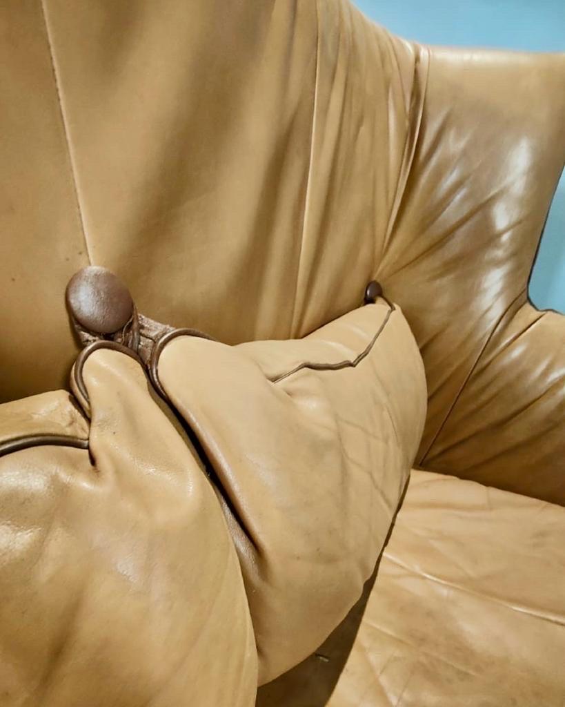 Neuer Bestand ✅

Gerard van den Berg für Montis Zweisitziges Sofa und passender Sessel 

Entworfen von dem niederländischen Mid-Century-Designer Gerard van den Berg für die niederländische Marke Montis in den 1970er Jahren. Dieses hochlehnige,