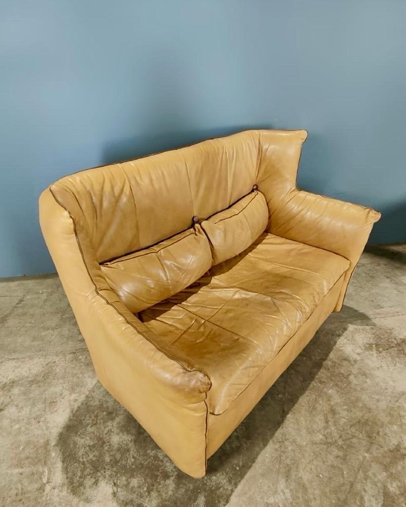 Mid-Century Modern Gerard Van Den Berg pour Montis Two Seater Sofa Matching fauteuil en cuir vintage en vente