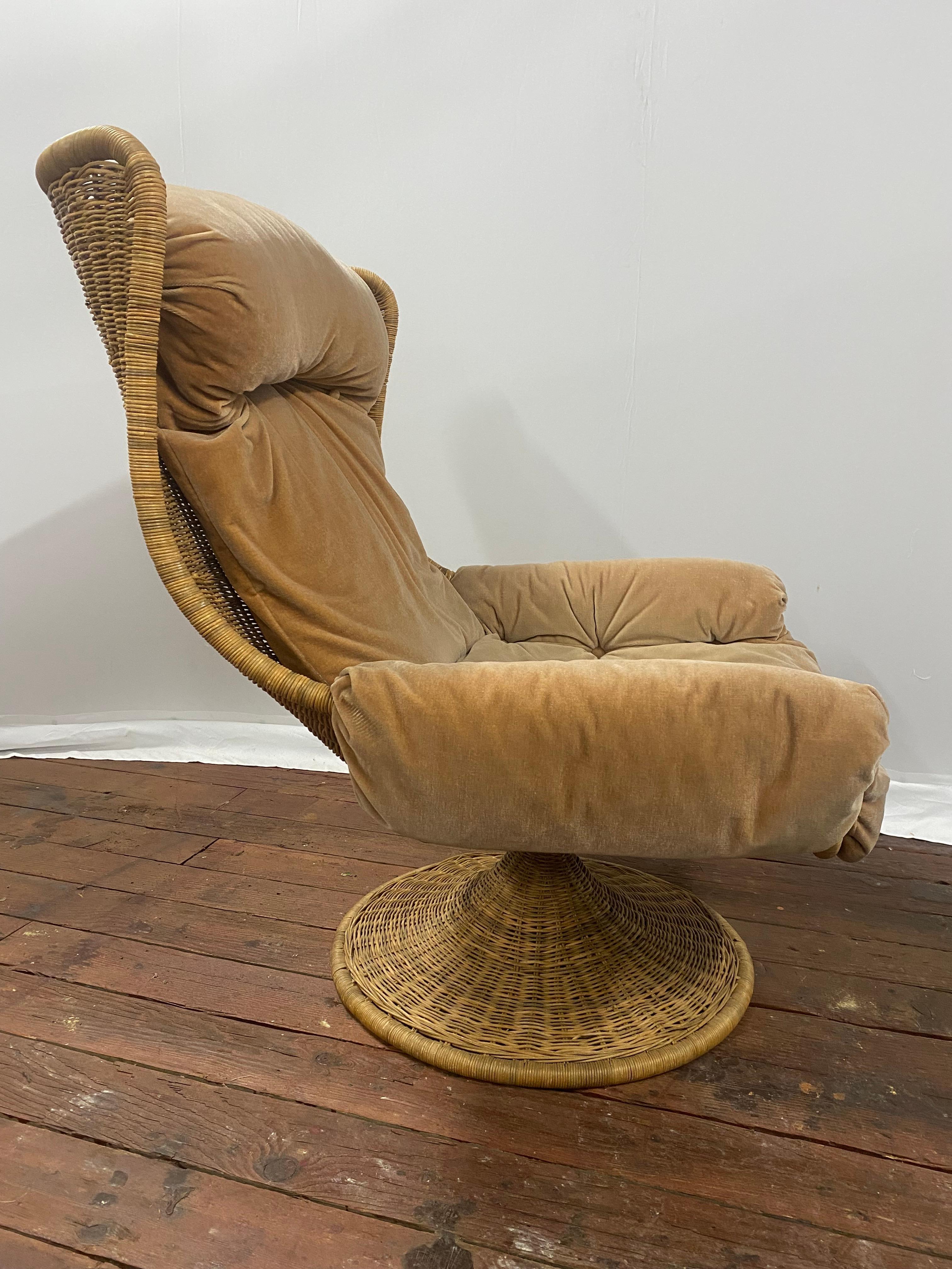 Postmoderne Gerard Van Den Berg pour la chaise longue pivotante en osier de Montis en vente